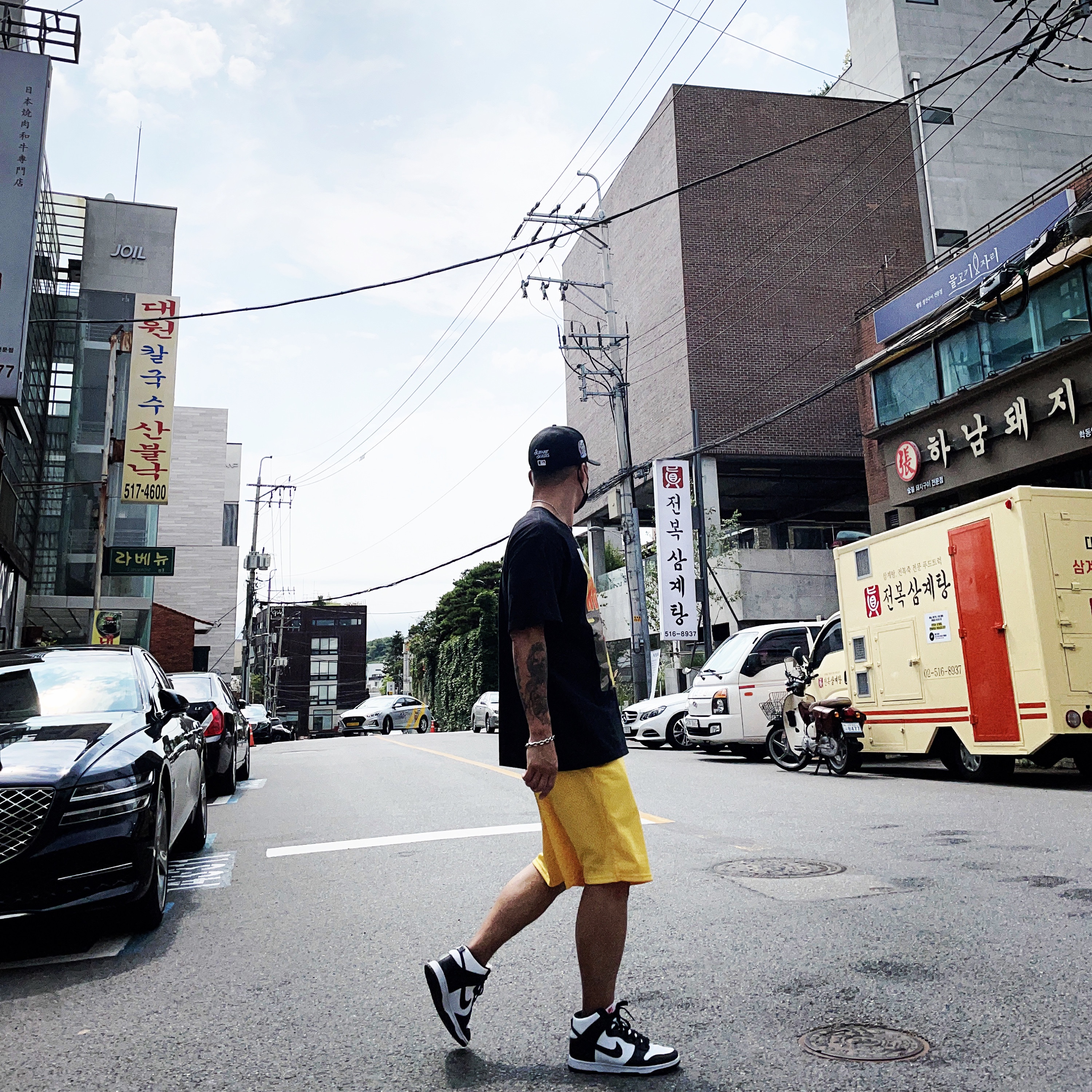 Supreme Wheaties T-Shirt Black - 21SS, Nike Dunk High Retro Black and White 착용 스타일