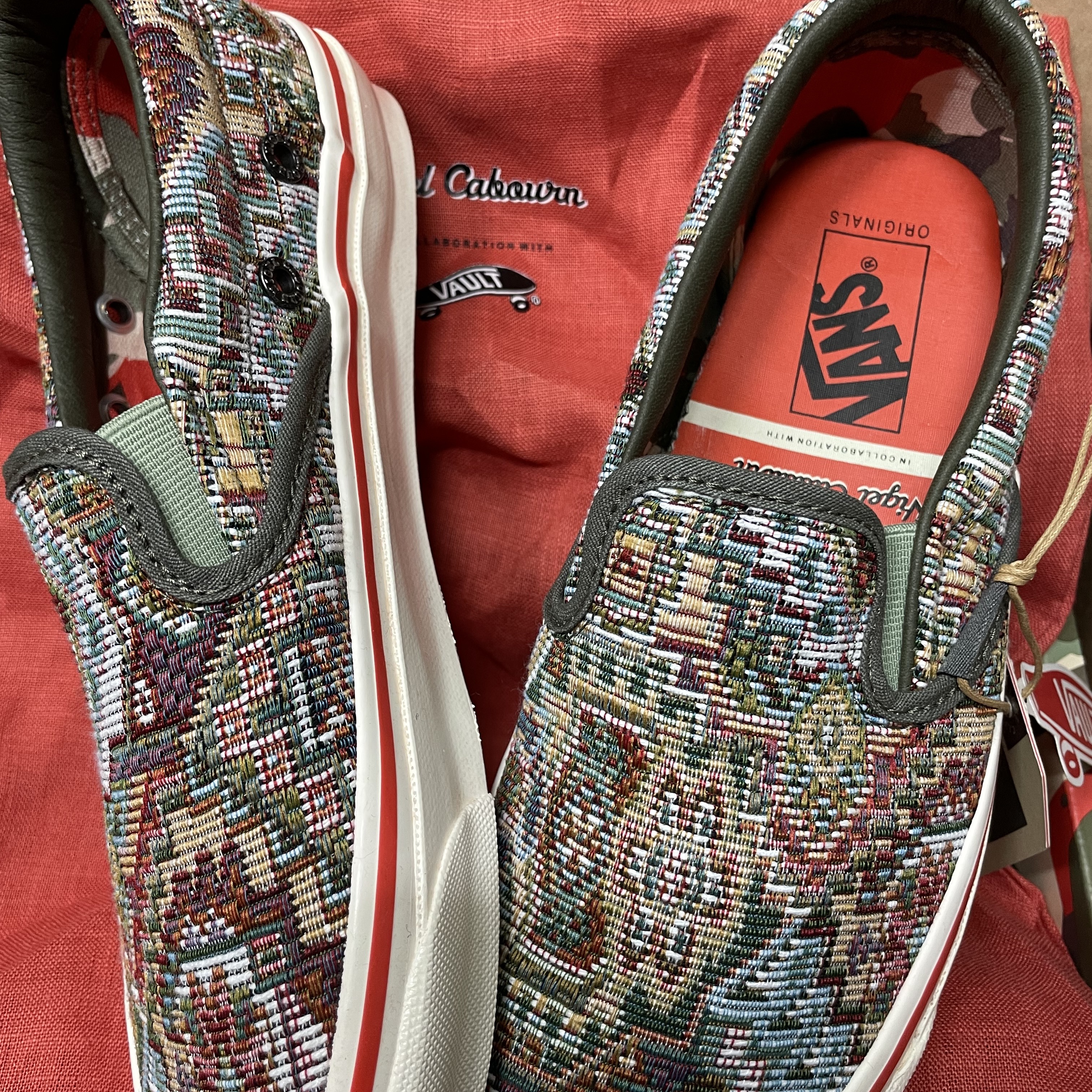 Vans Vault x Nigel Cabourn OG Classic Slip-On LX Carpet Green Mix 착용 스타일 - 4