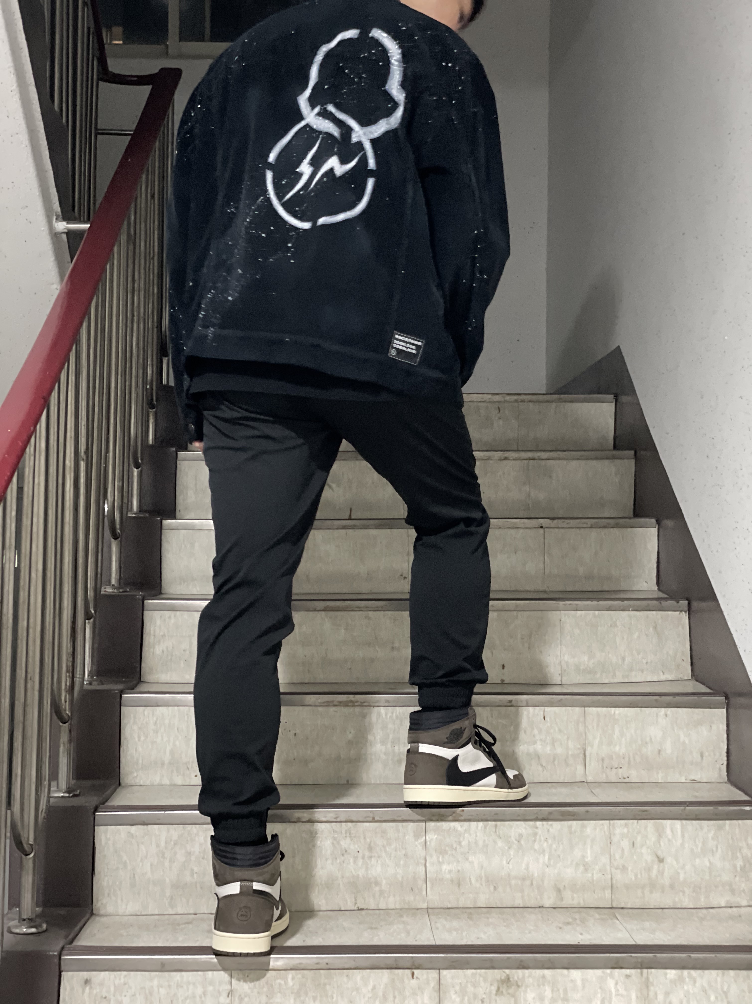 Jordan 1 x Travis Scott Retro High OG SP Mocha 착용 스타일