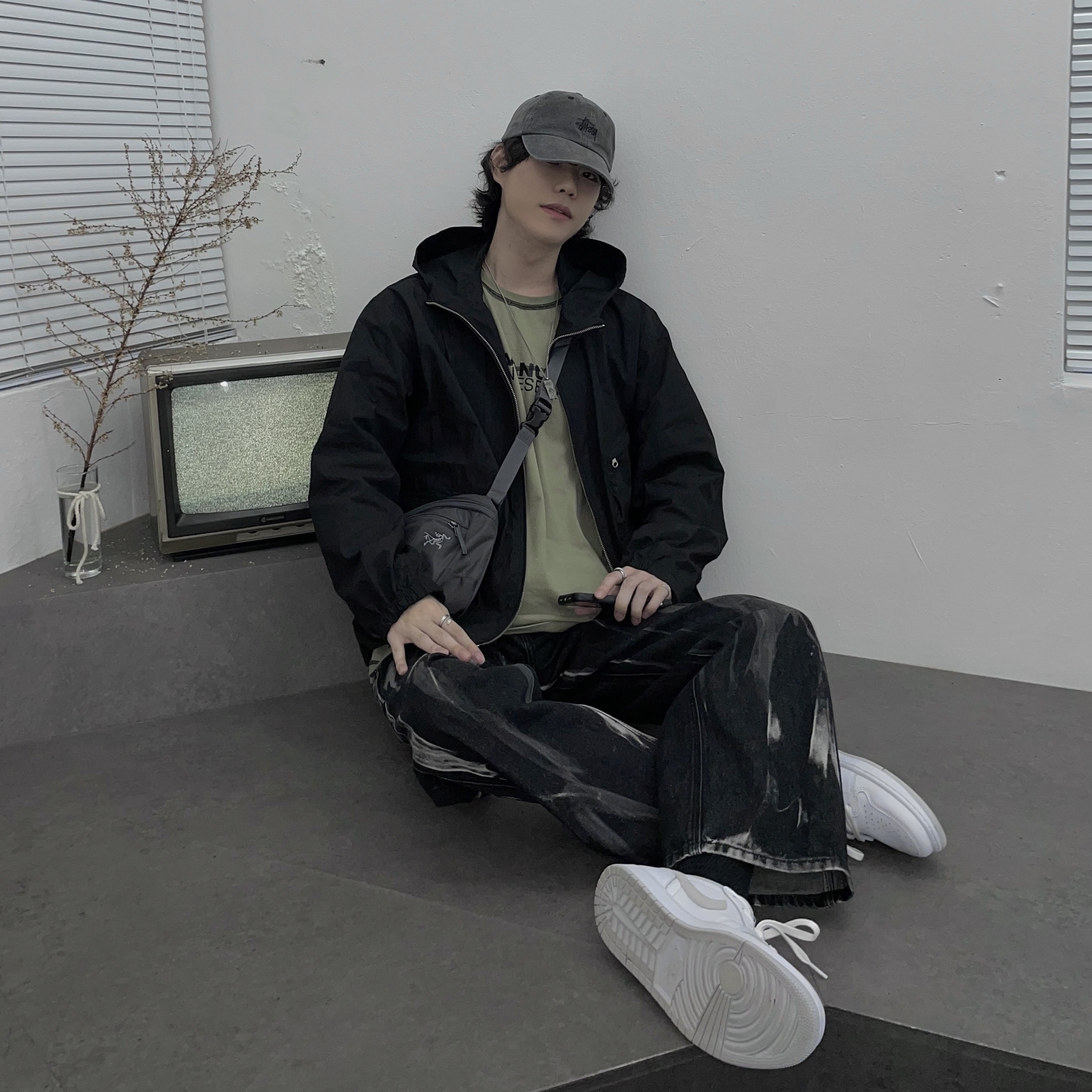 Jordan 1 Low OG Neutral Grey 착용 스타일 - 1