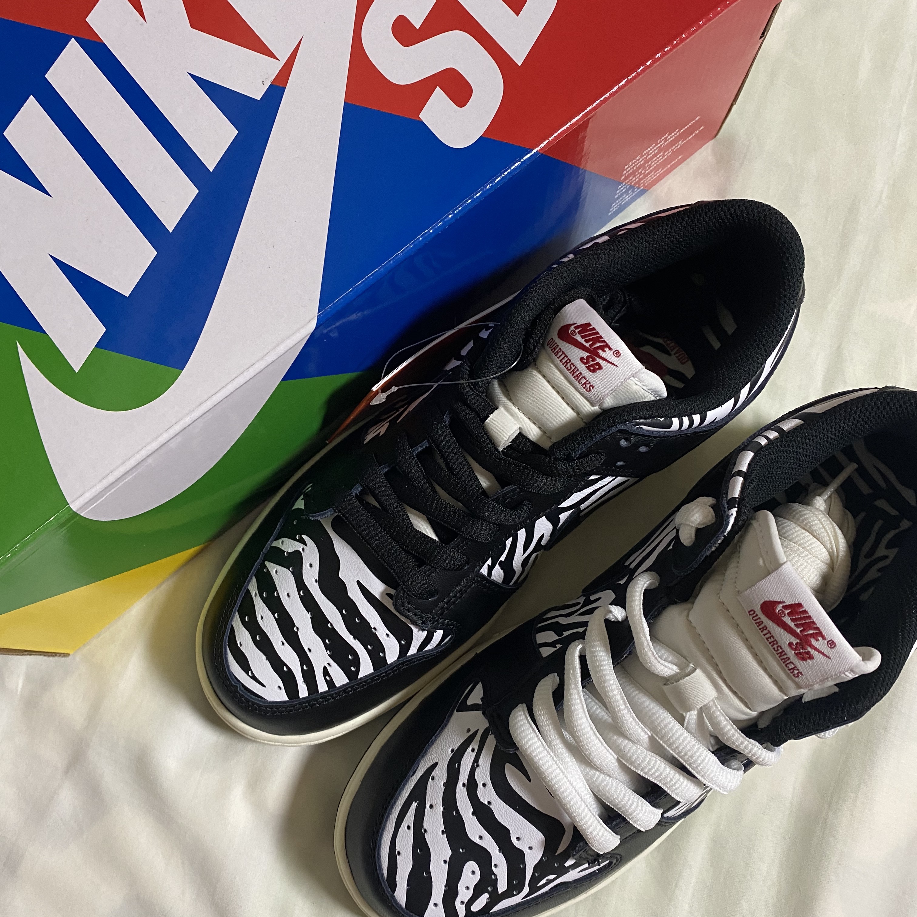 Nike x Quartersnacks SB Dunk Low Zebra Cake, (GS) Jordan 1 Low Zebra 착용 스타일 - 3