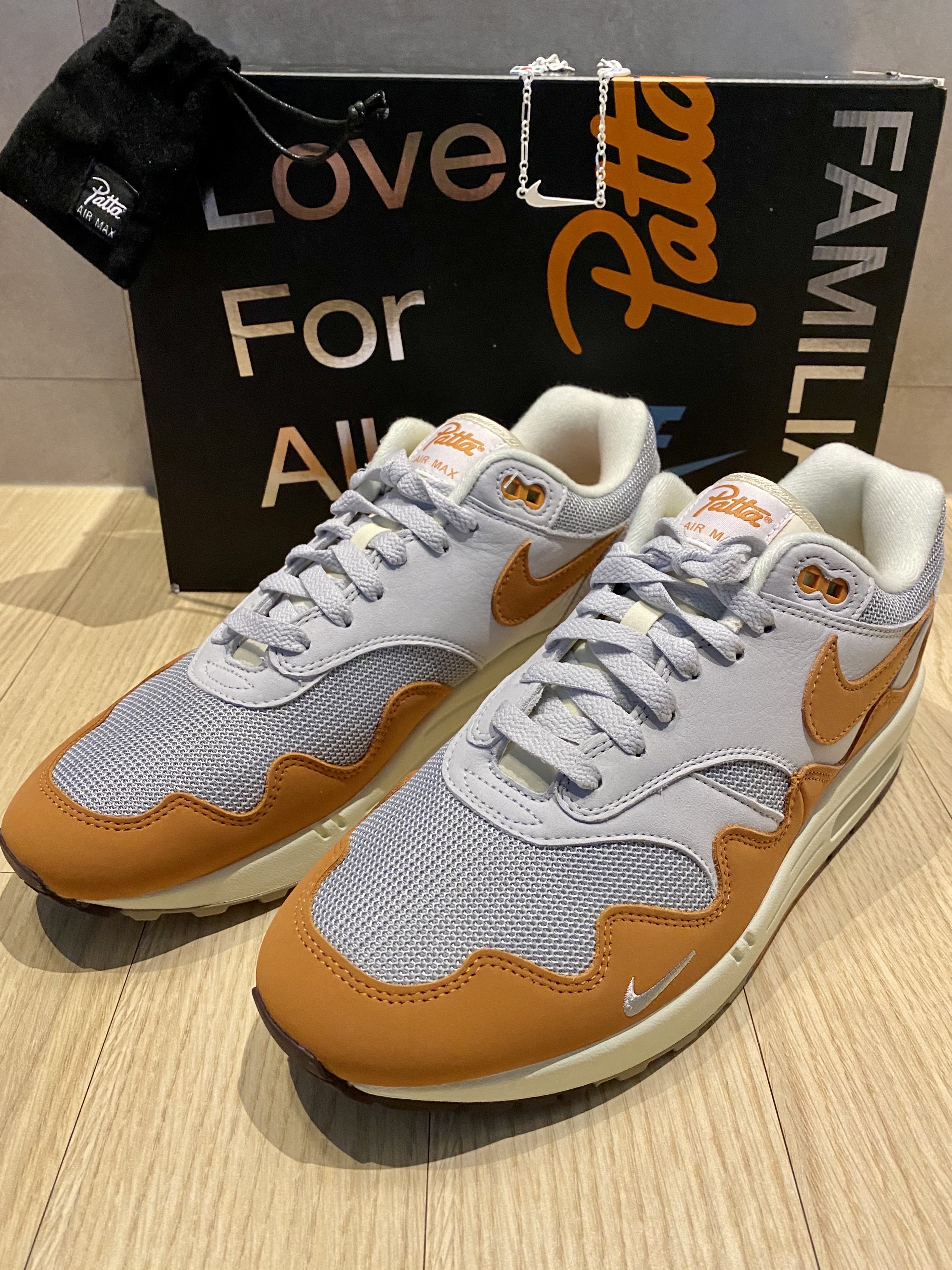 Nike x Patta Air Max 1 Monarch 착용 스타일 - 1