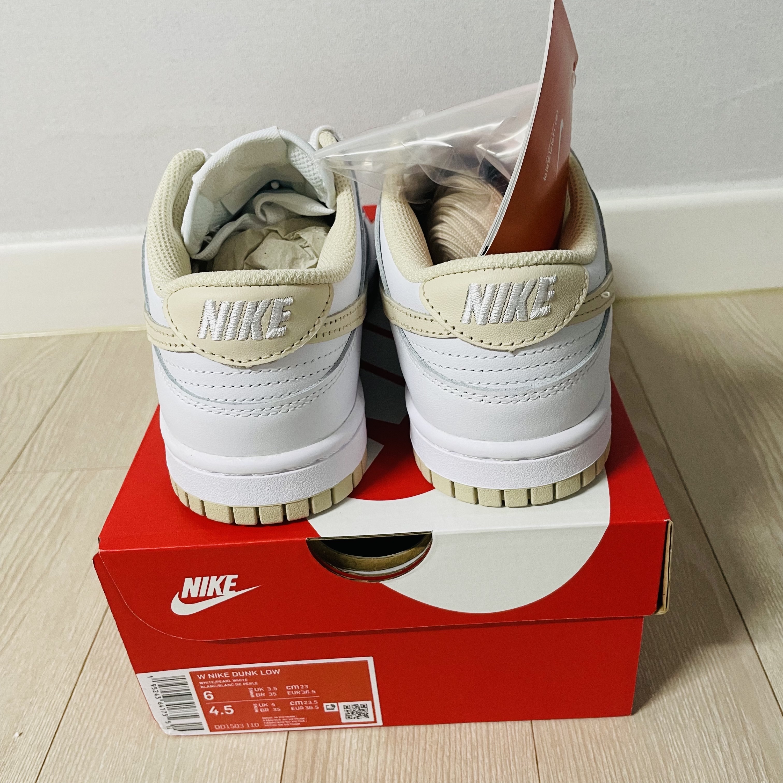 (W) Nike Dunk Low Pearl White 착용 스타일 - 2