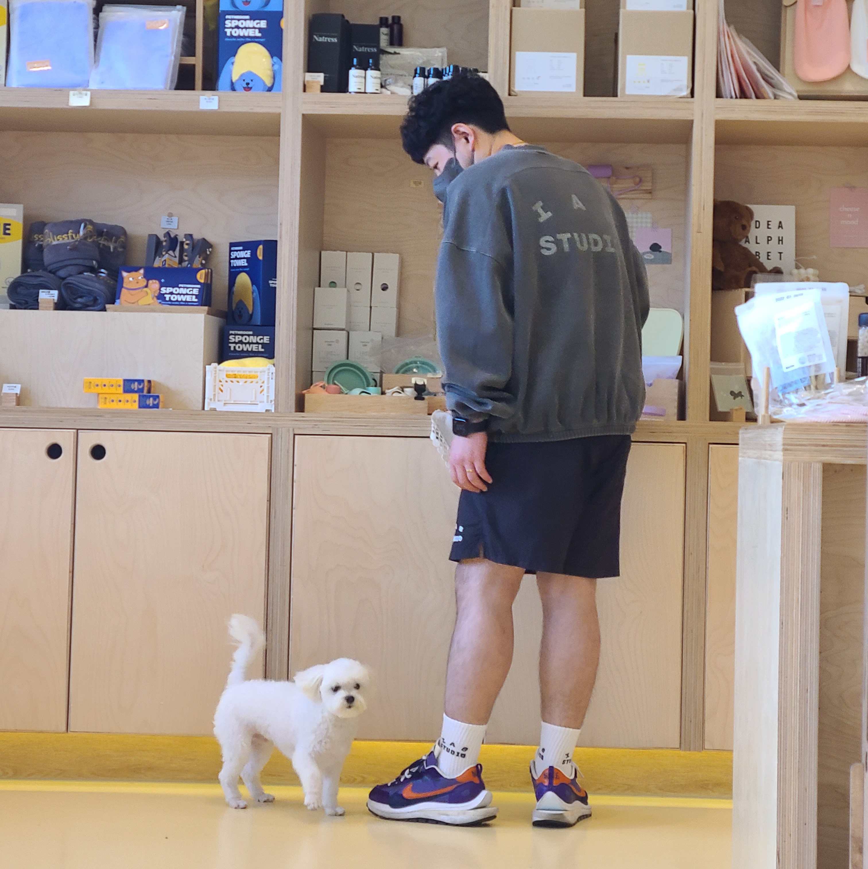 Nike x Sacai VaporWaffle Dark Iris, IAB Studio Pigment Crewneck Black 착용 스타일