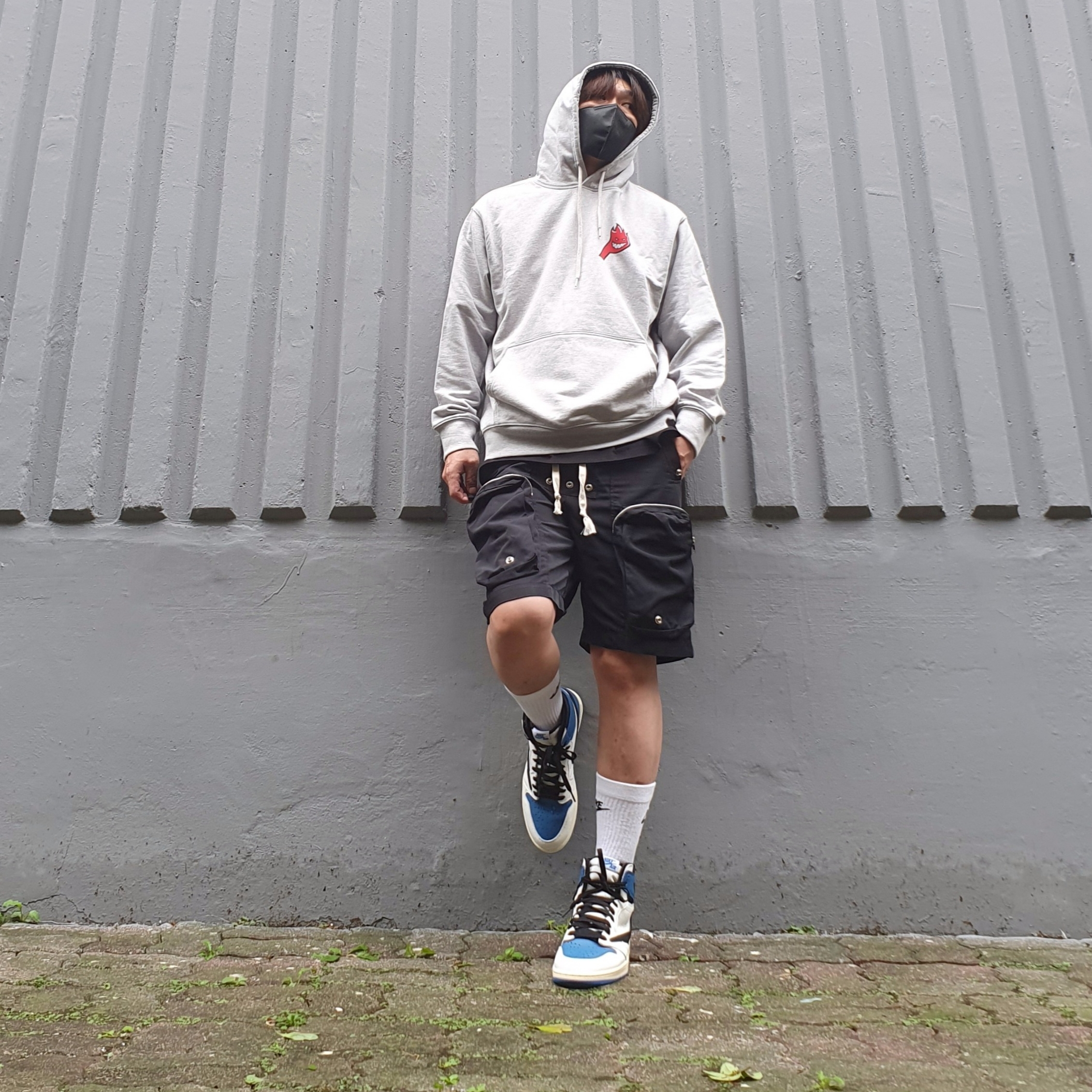 Palace x Spitfire Live to Bun Hood Grey Marl - 20FW, Jordan 1 x Travis Scott x Fragment Retro High OG SP Military Blue 착용 스타일