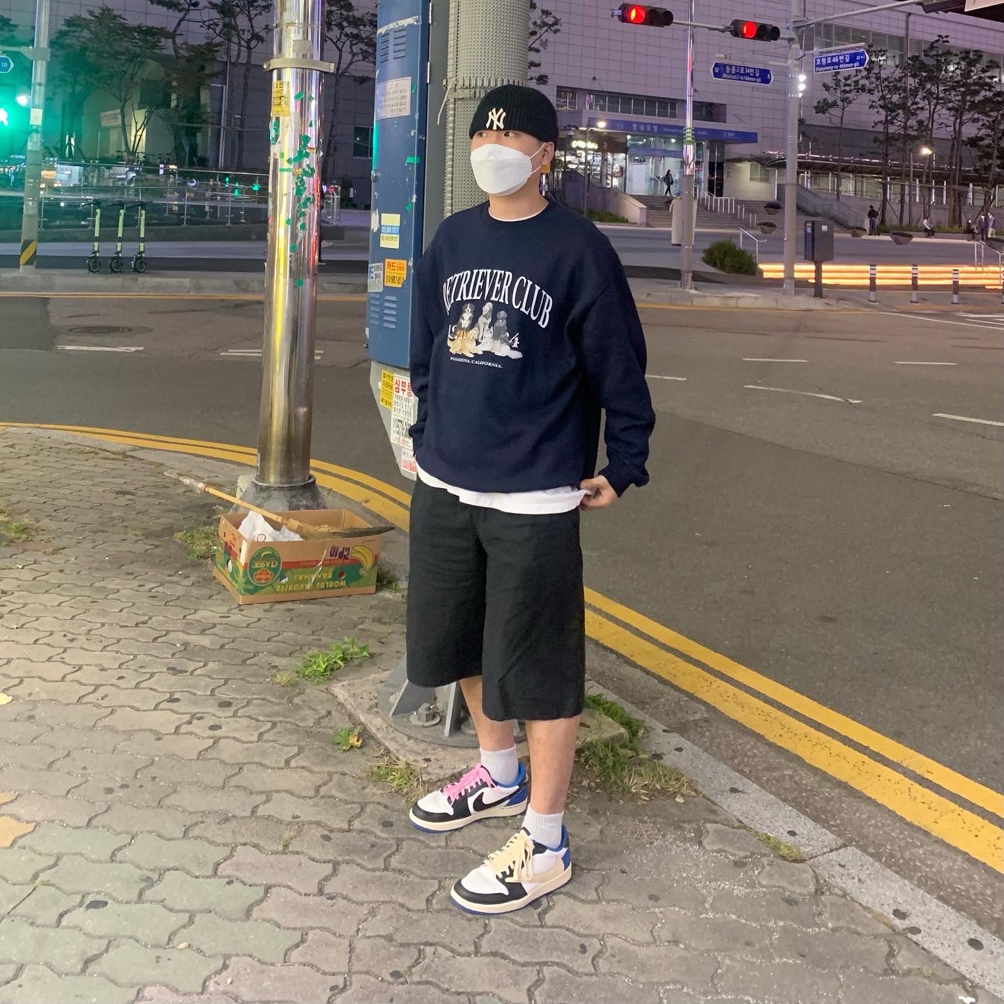 Jordan 1 x Travis Scott x Fragment Retro Low OG SP Military Blue 착용 스타일
