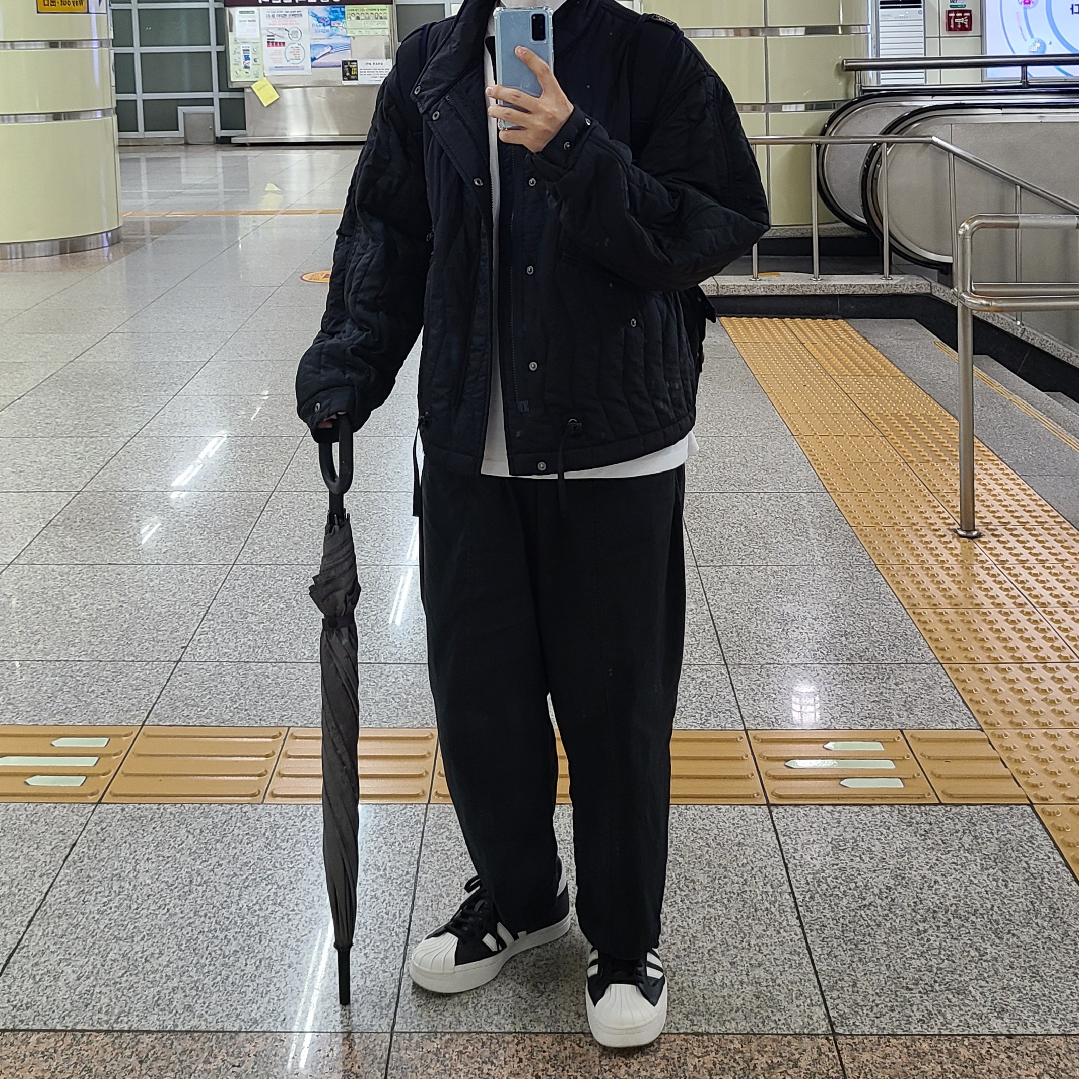 Y-3 Yohji Star Black White 착용 스타일