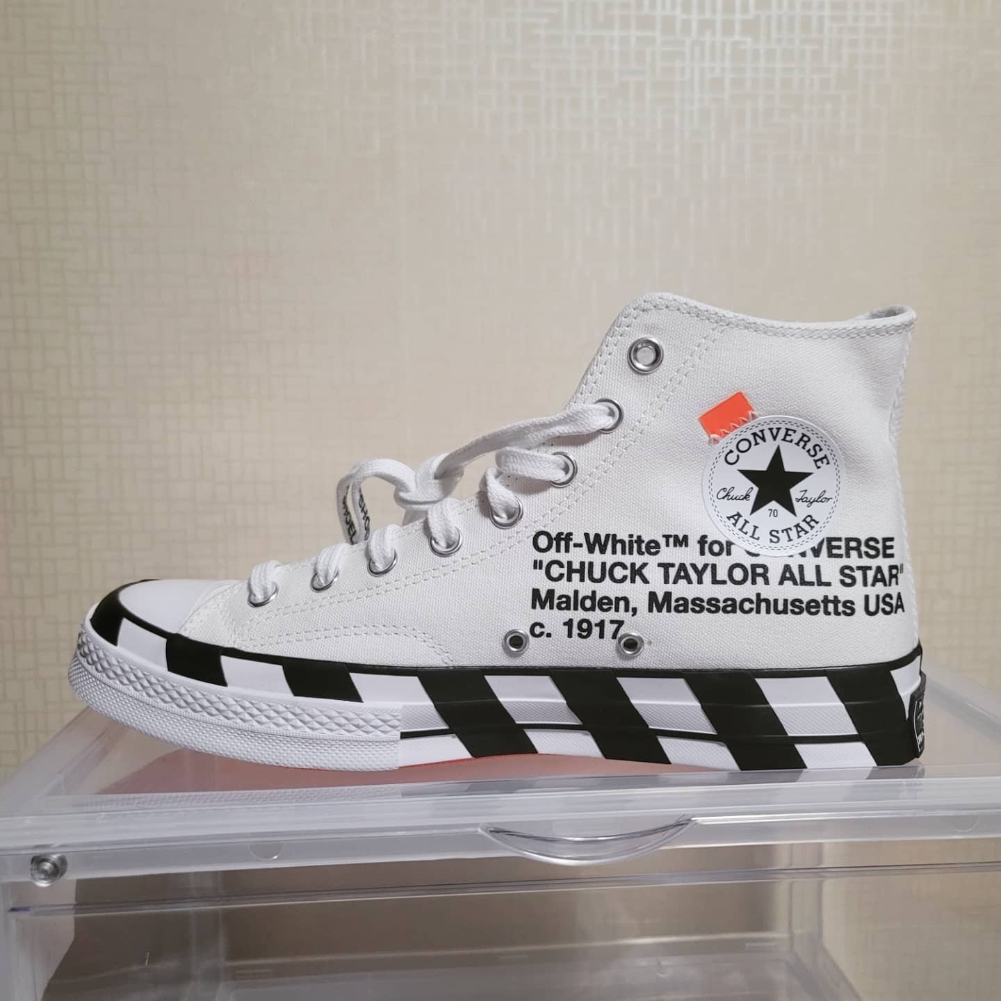 Converse x Off-White Chuck 70 High V2 2021 착용 스타일 - 1