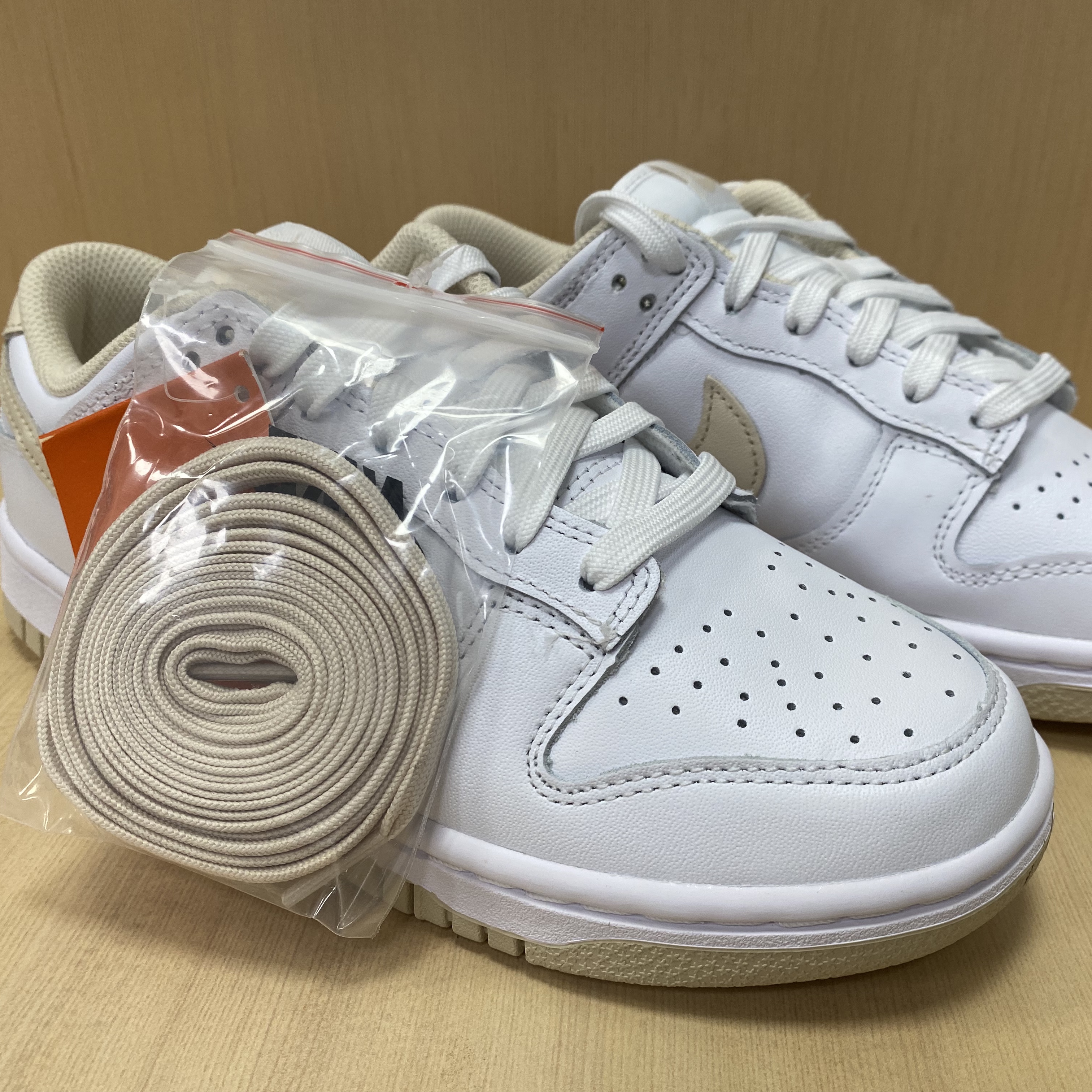 (W) Nike Dunk Low Pearl White 착용 스타일 - 2
