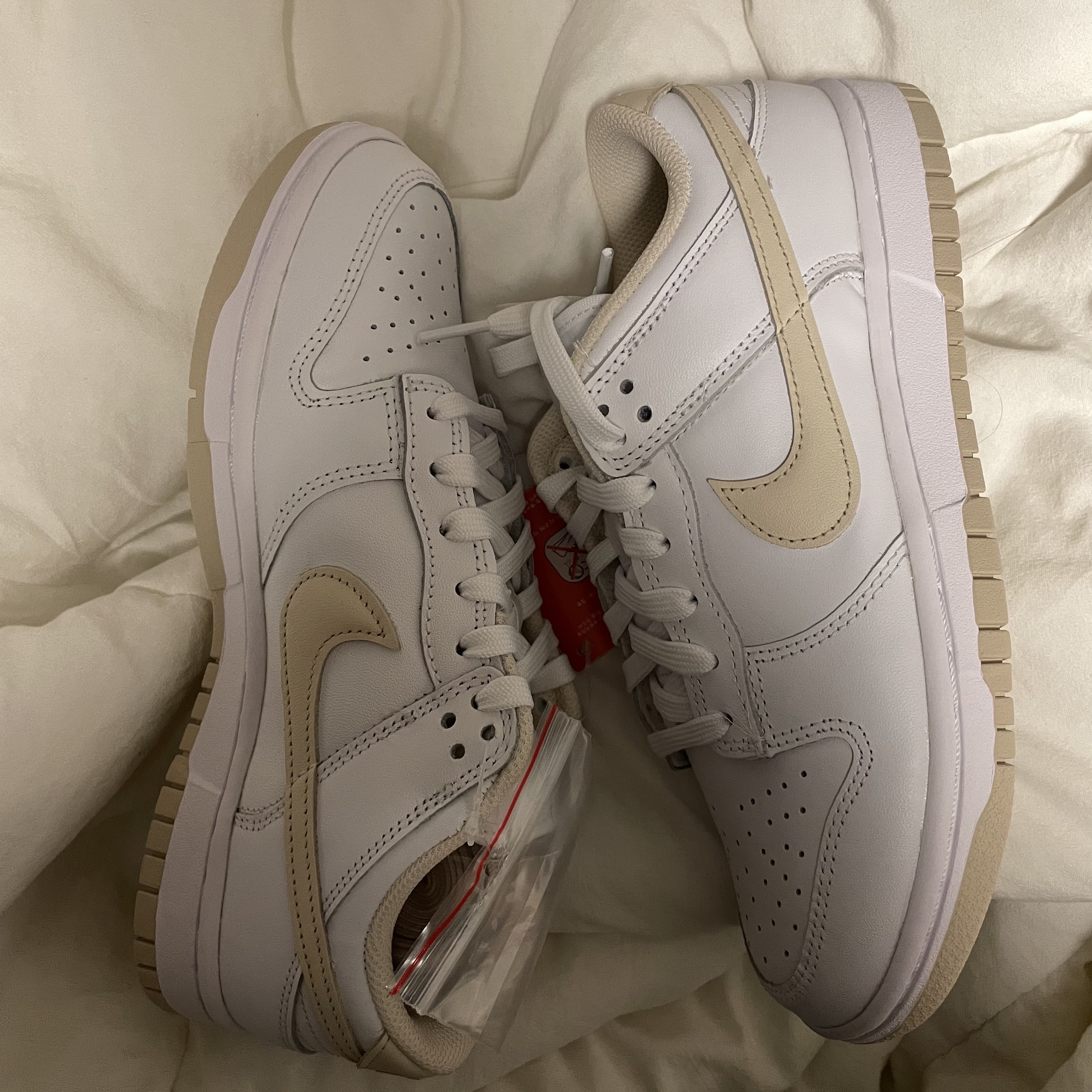 (W) Nike Dunk Low Pearl White 착용 스타일