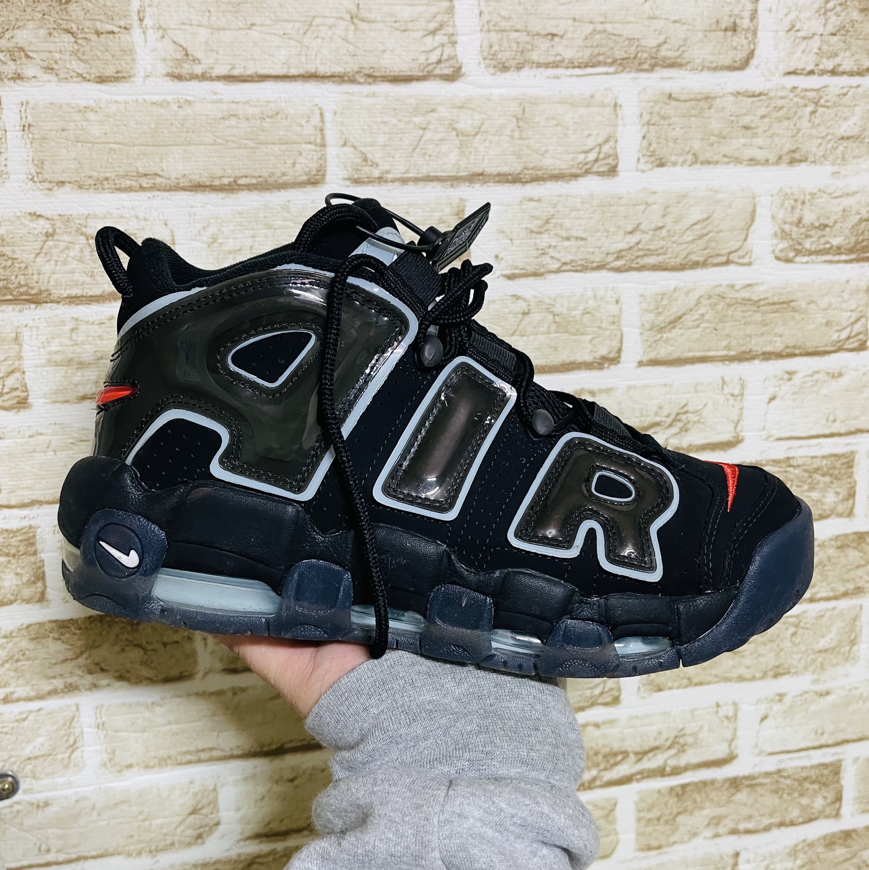 Nike Air More Uptempo 96 Maximum Volume 착용 스타일