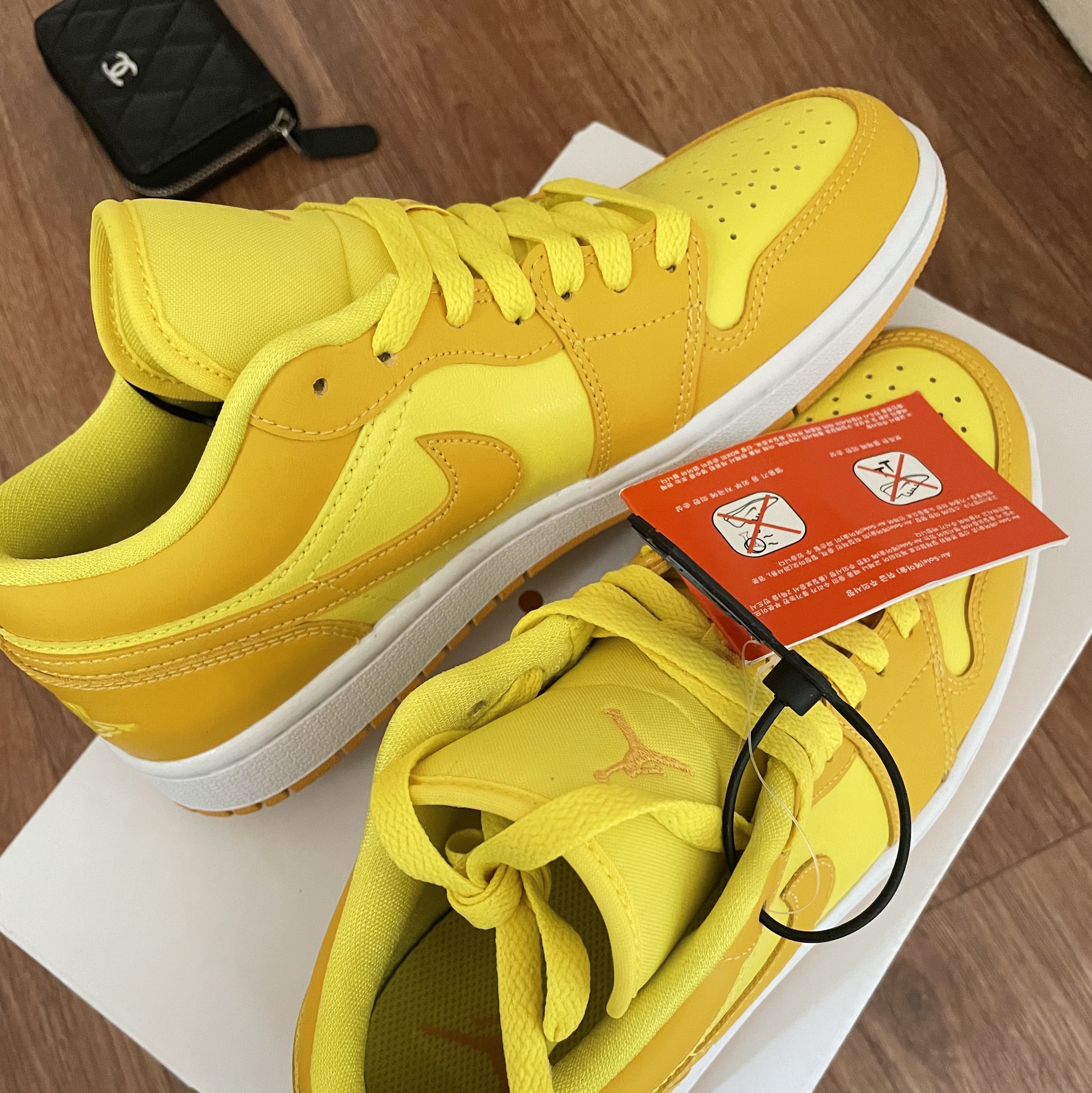 (W) Jordan 1 Low Yellow Strike 착용 스타일