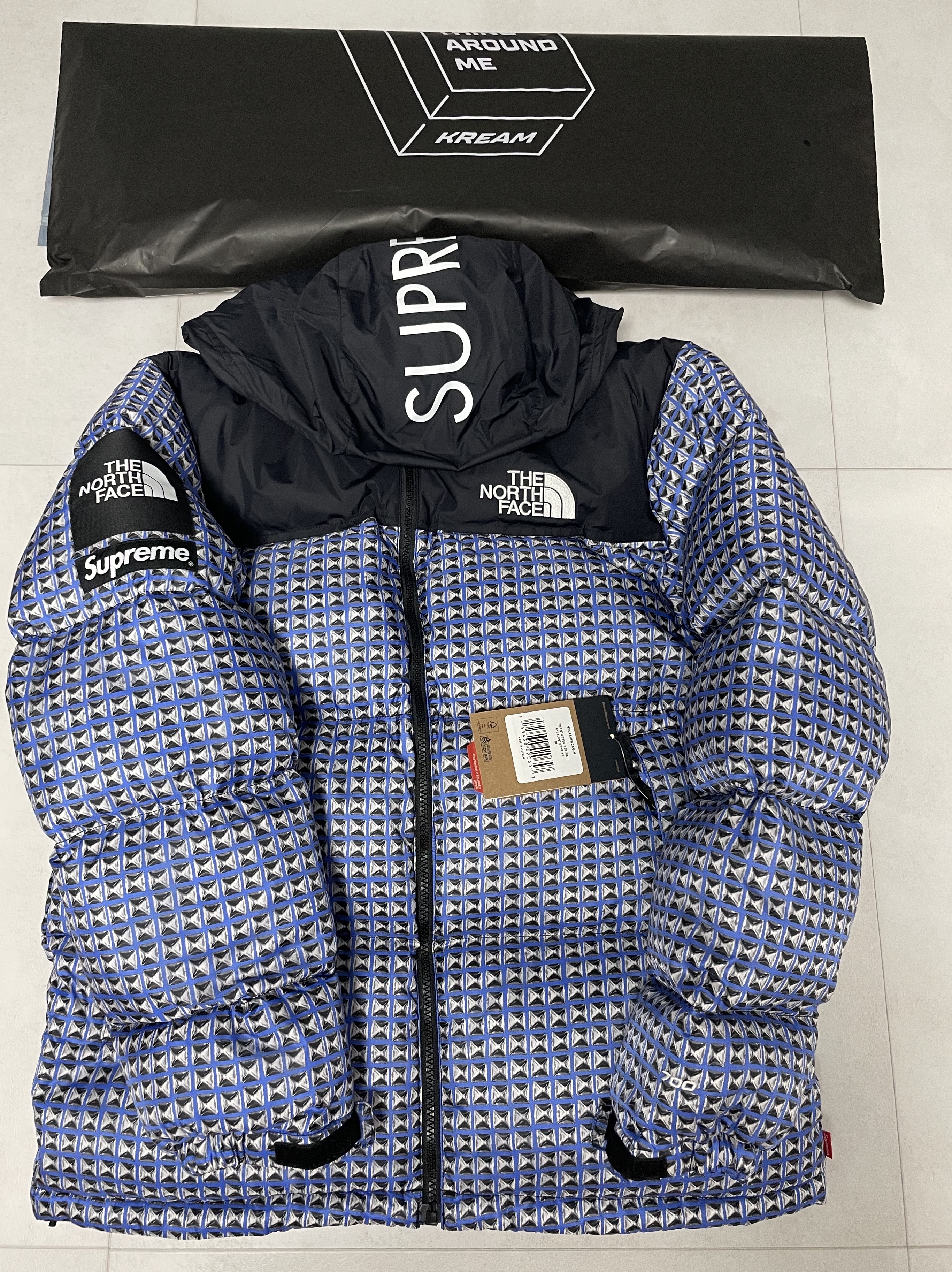 Supreme x The North Face Studded Nuptse Jacket Royal - 21SS 착용 스타일