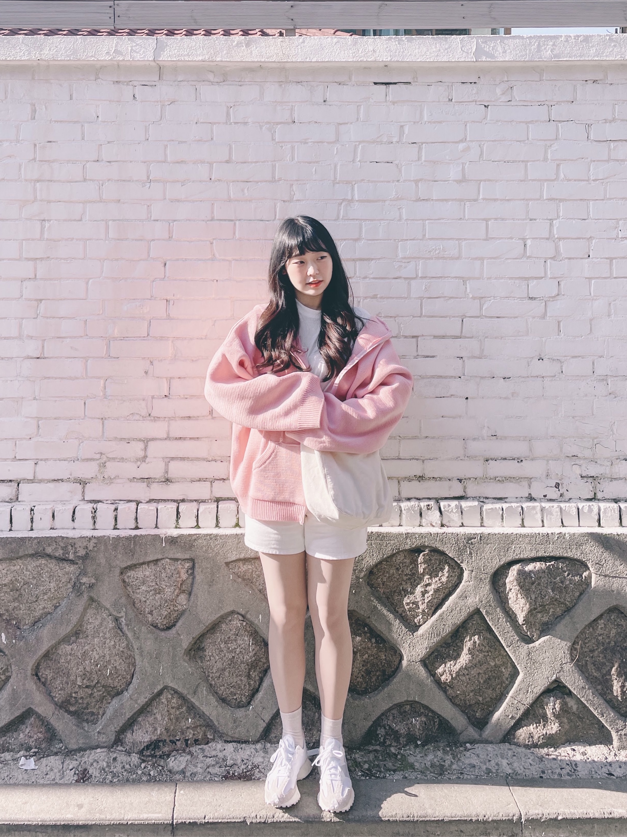 (W) New Balance 327 White Moonbeam 착용 스타일