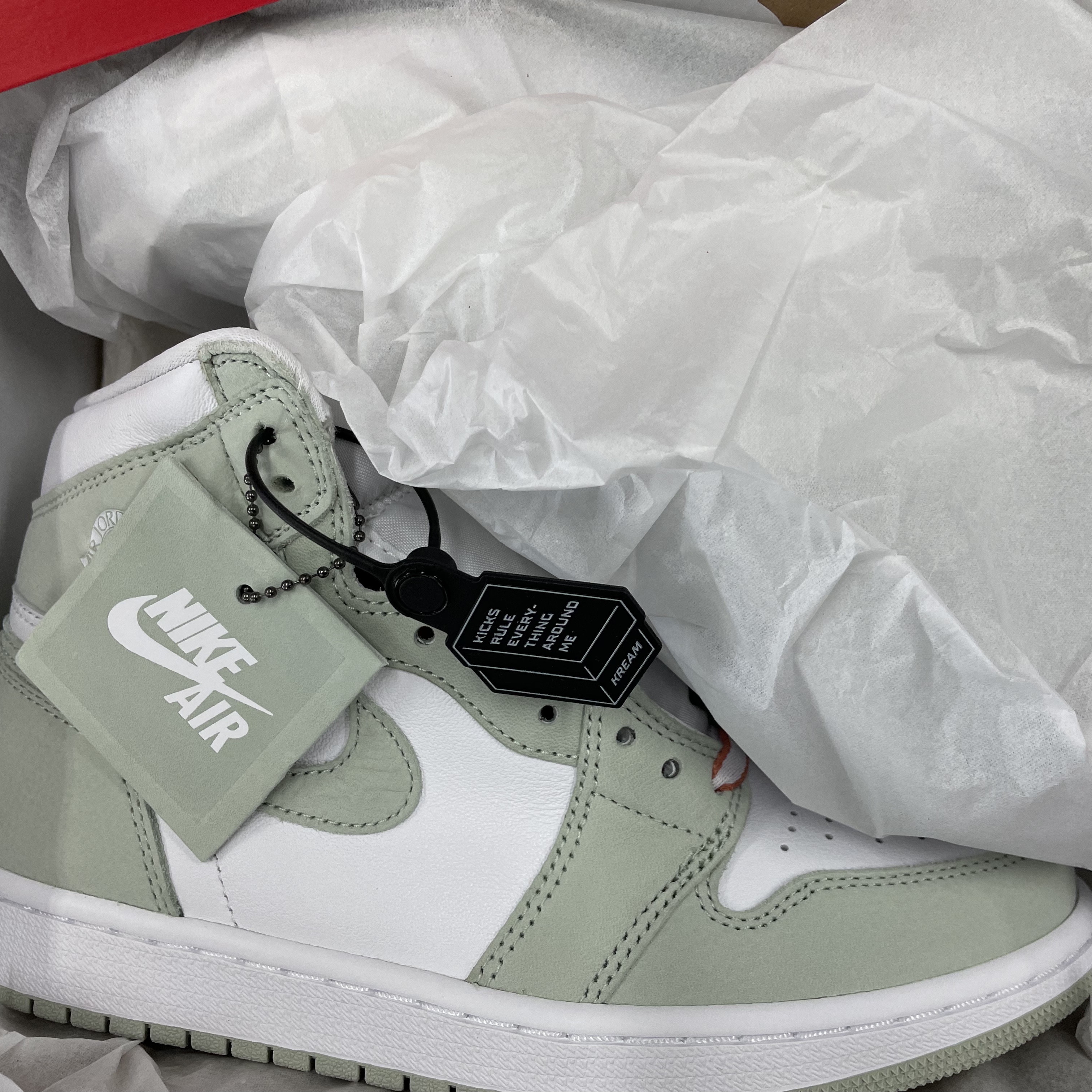 (W) Jordan 1 Retro High OG Seafoam 착용 스타일