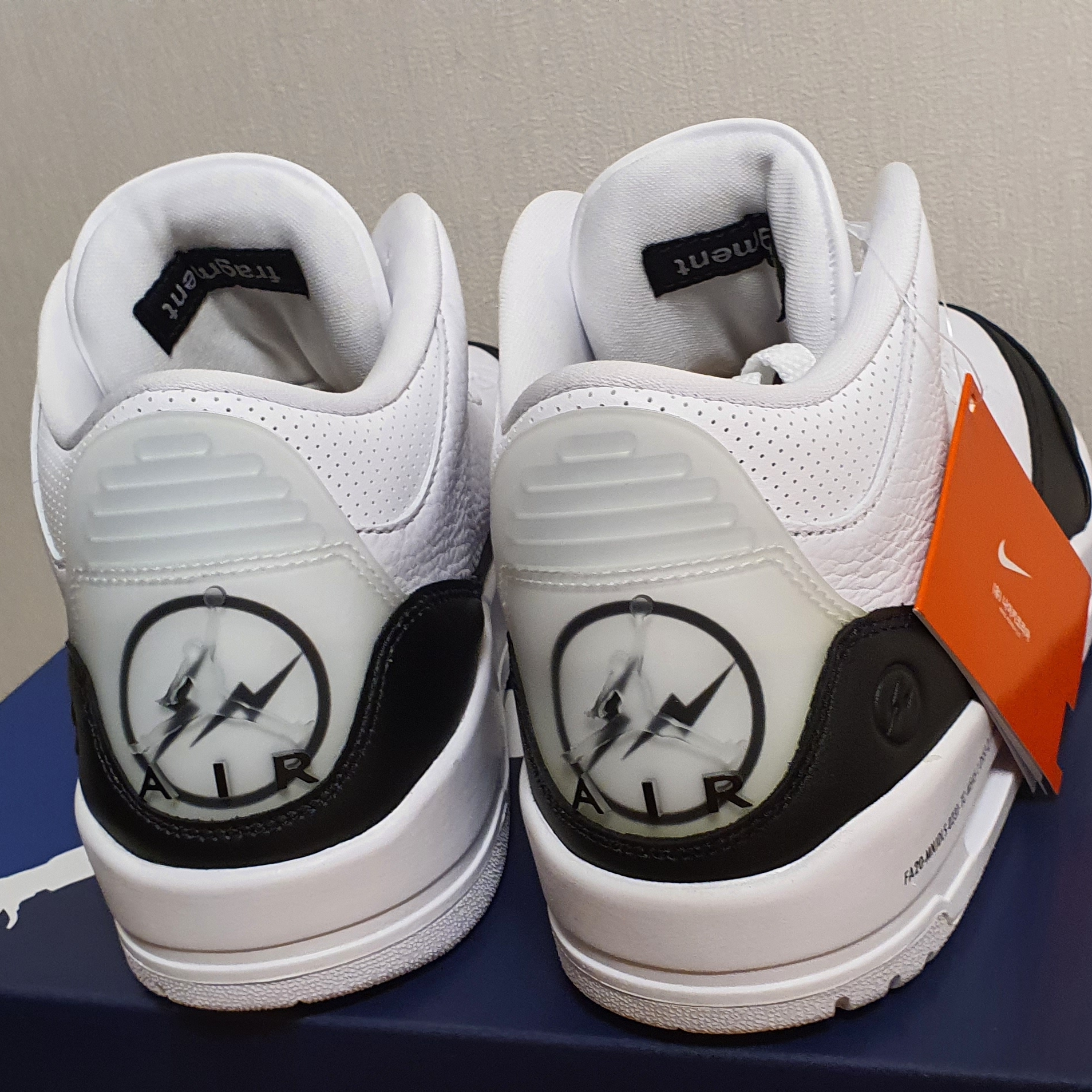 Jordan 3 x Fragment Retro SP White Black 착용 스타일 - 3