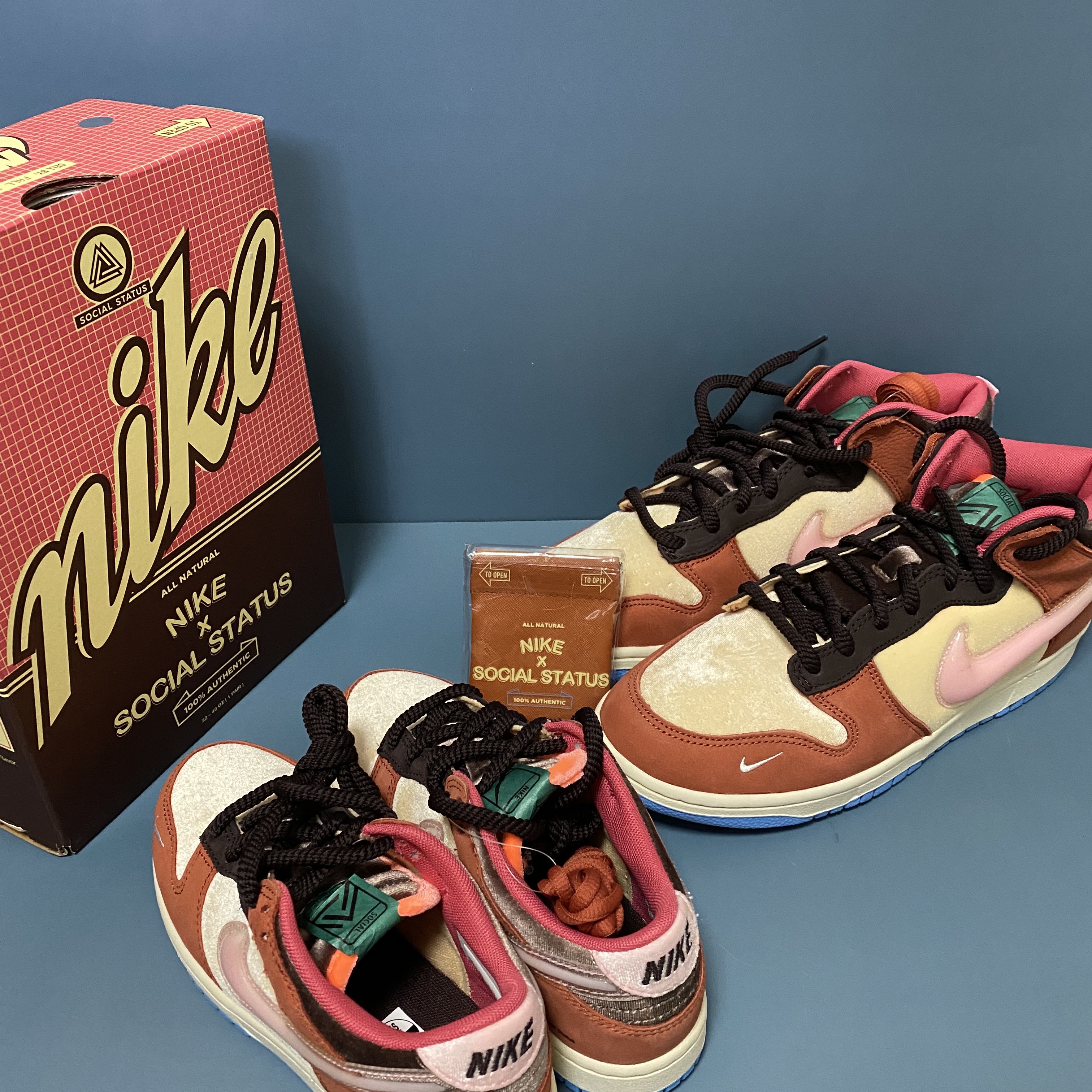 Nike x Social Status Dunk Mid Free Lunch Chocolate Milk, (PS) Nike x Social Status Dunk Low Free Lunch Chocolate Milk 착용 스타일 - 1
