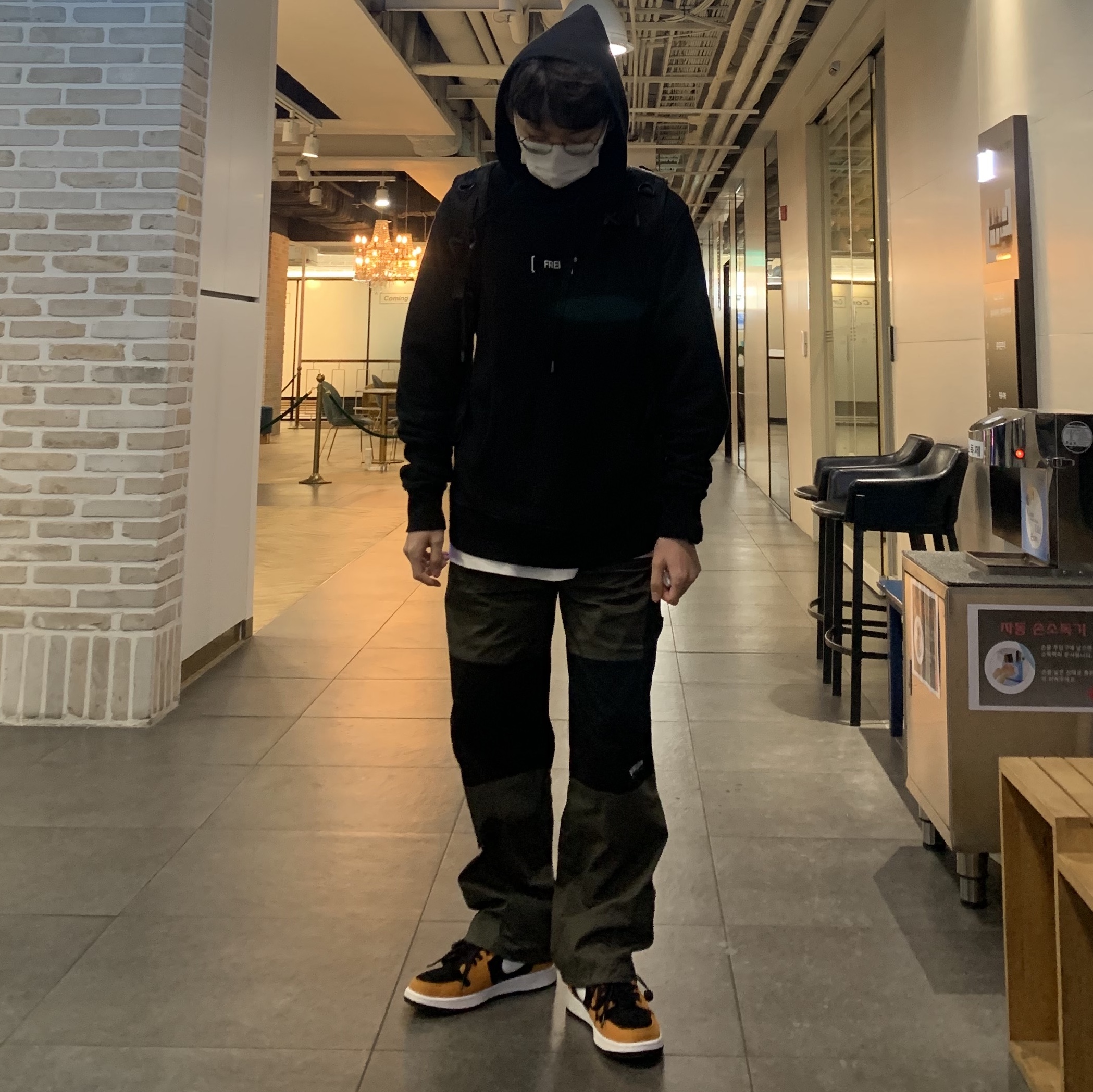 Jordan 1 Zoom Air CMFT Monarch Orange 착용 스타일