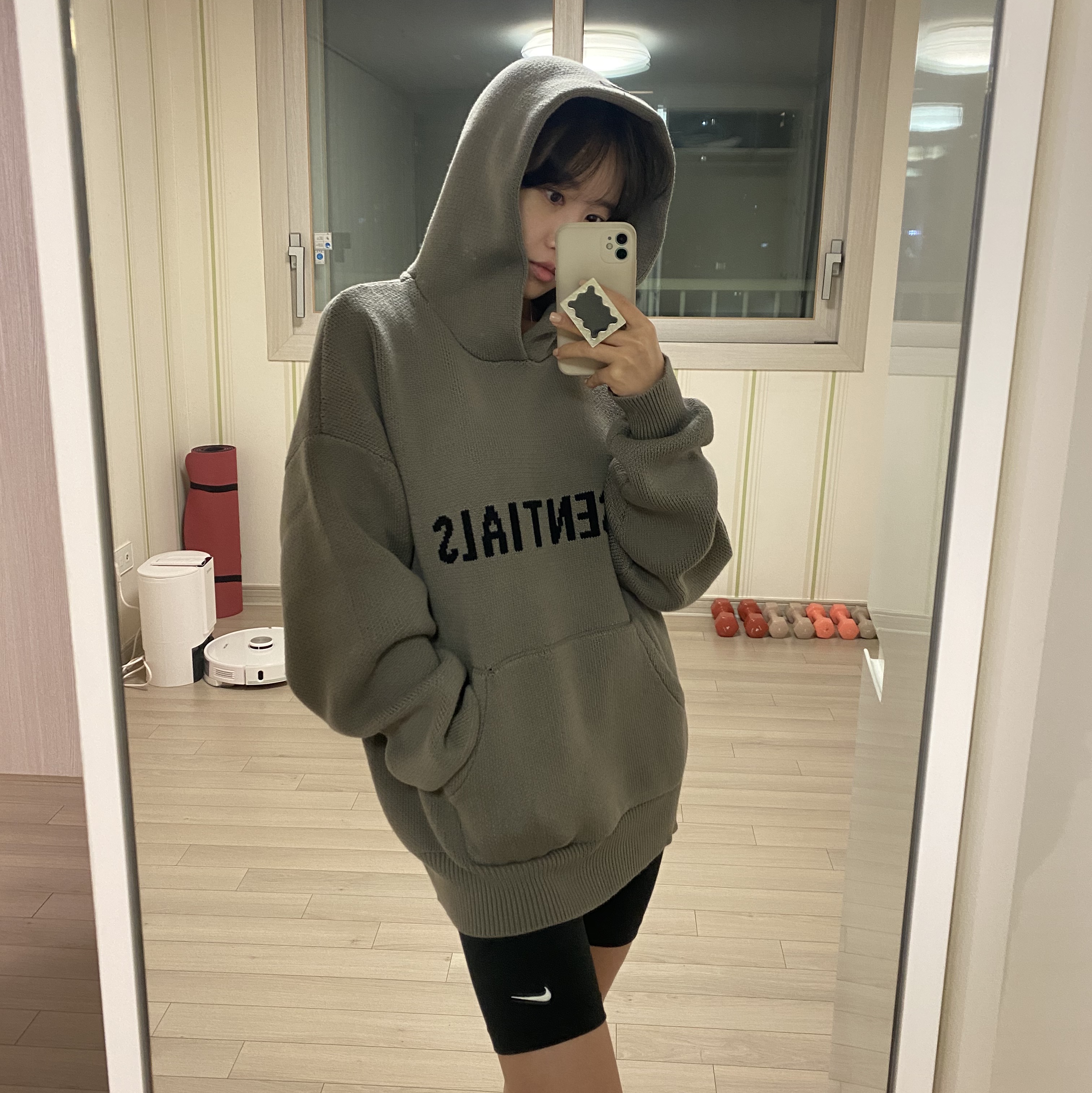 Essentials Knit Pullover Hoodie Taupe - 21SS 착용 스타일