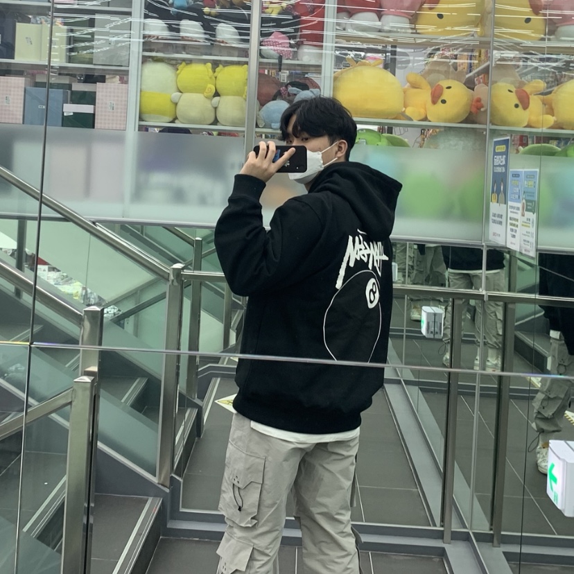 Stussy 8 Ball Hoodie Black - 21FW, Nike x Off-White Dunk Low The 50 - Lot 46 착용 스타일 - 2