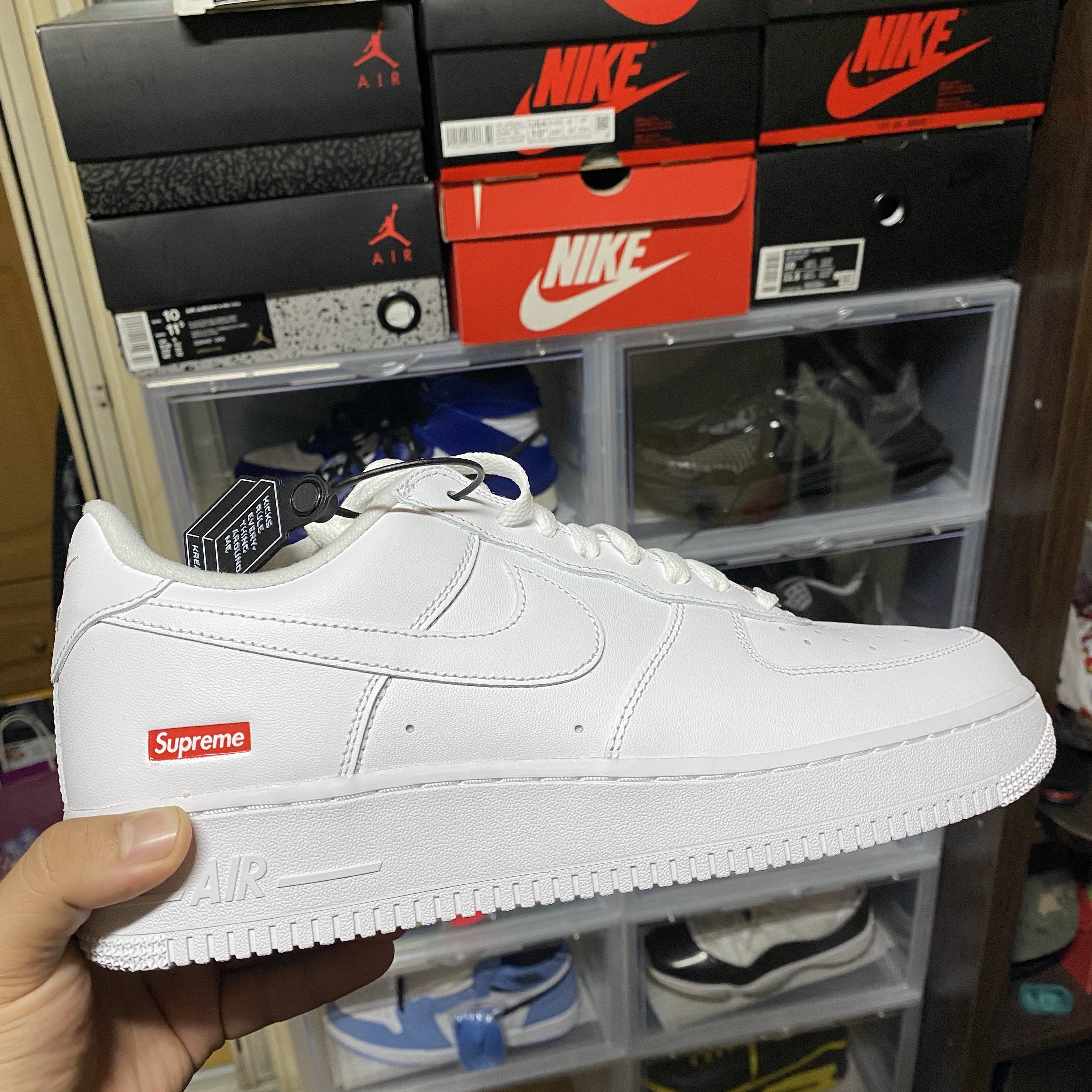 Nike x Supreme Air Force 1 Low White 착용 스타일 - 1