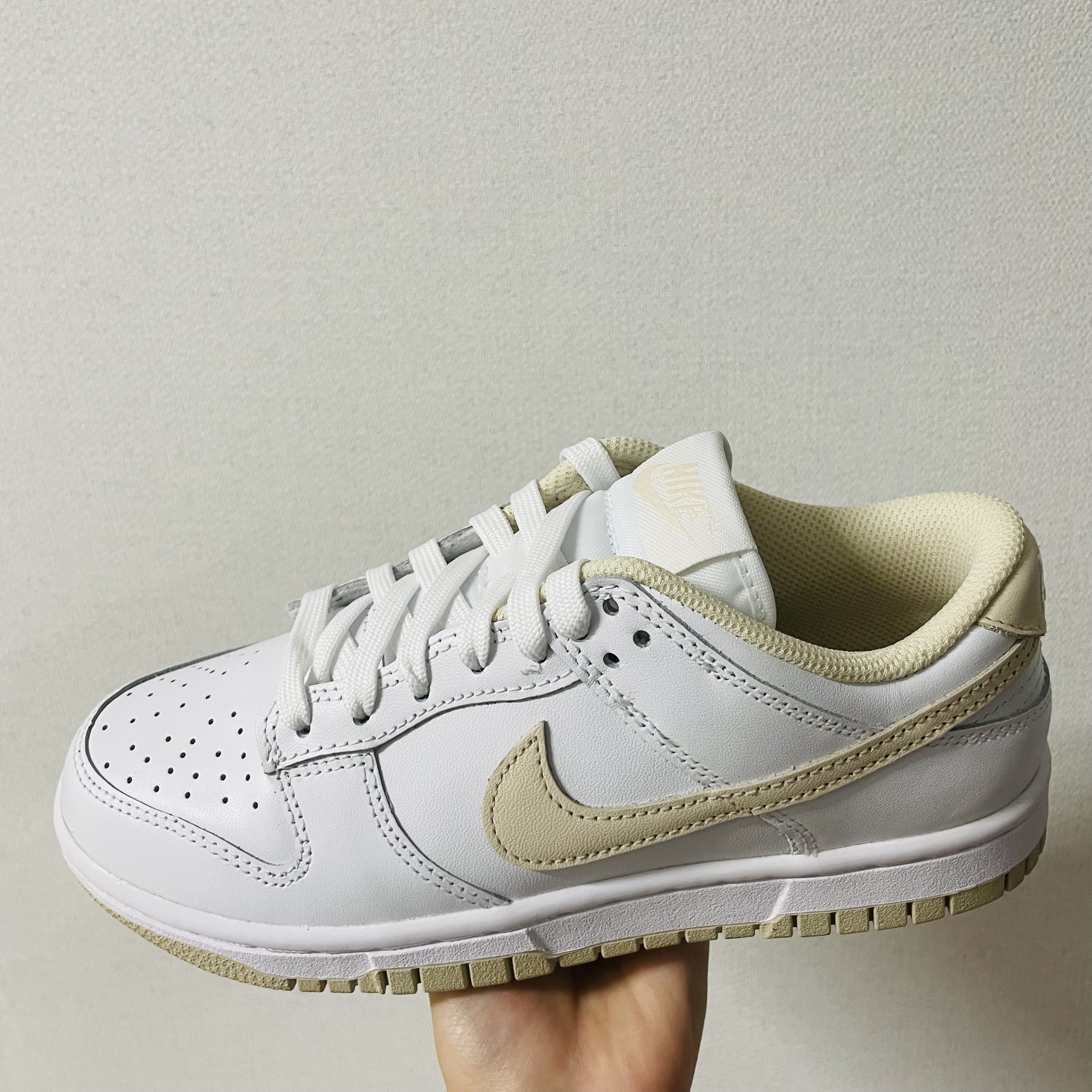 (W) Nike Dunk Low Pearl White 착용 스타일 - 3