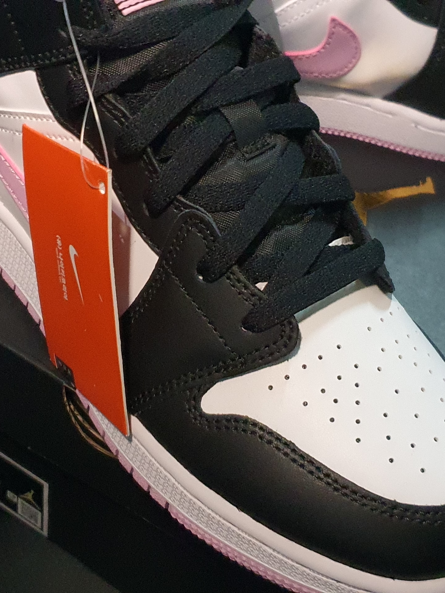 (GS) Jordan 1 Mid Light Arctic Pink 착용 스타일 - 2
