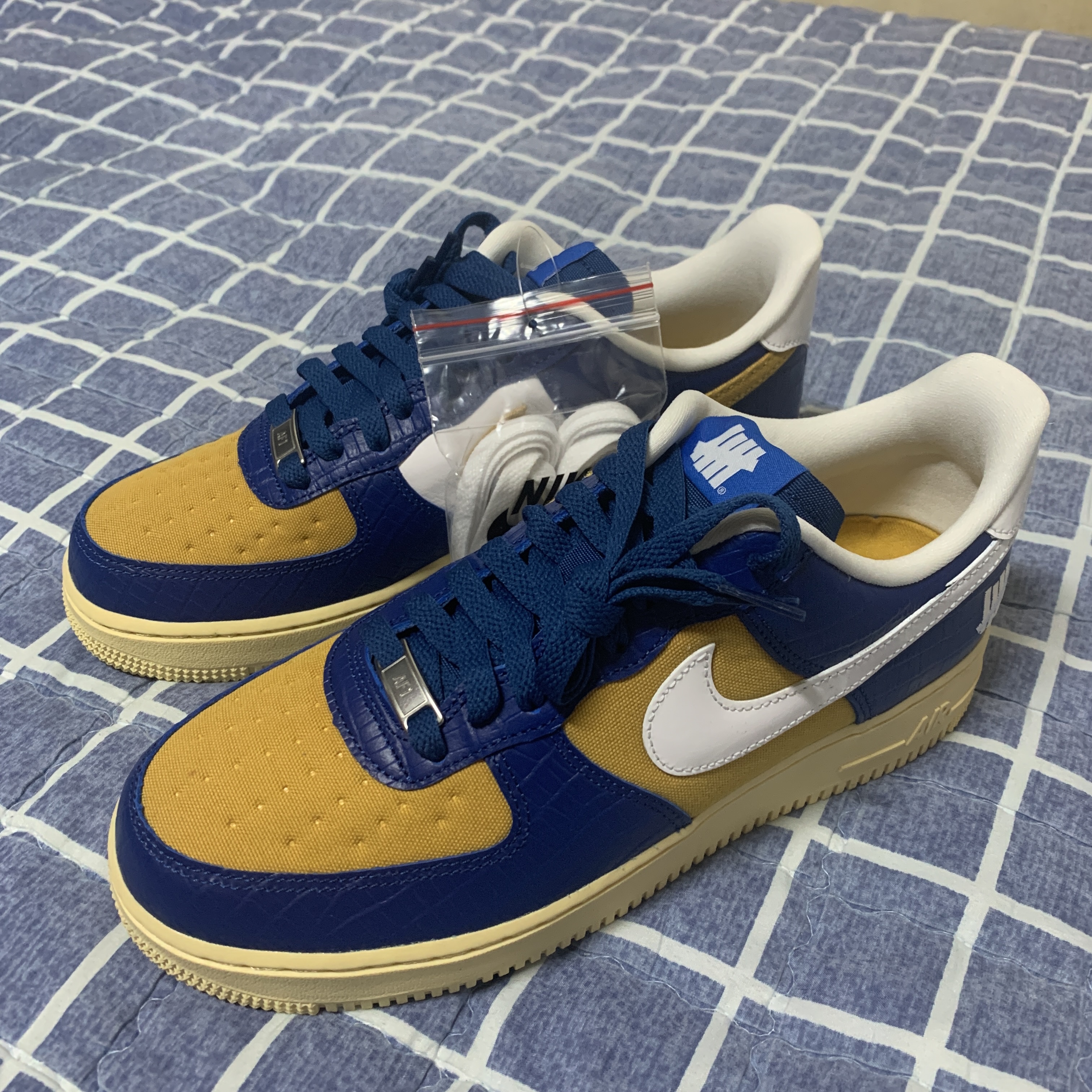 Nike x Undefeated Air Force 1 Low SP 5 On It Court Blue 착용 스타일