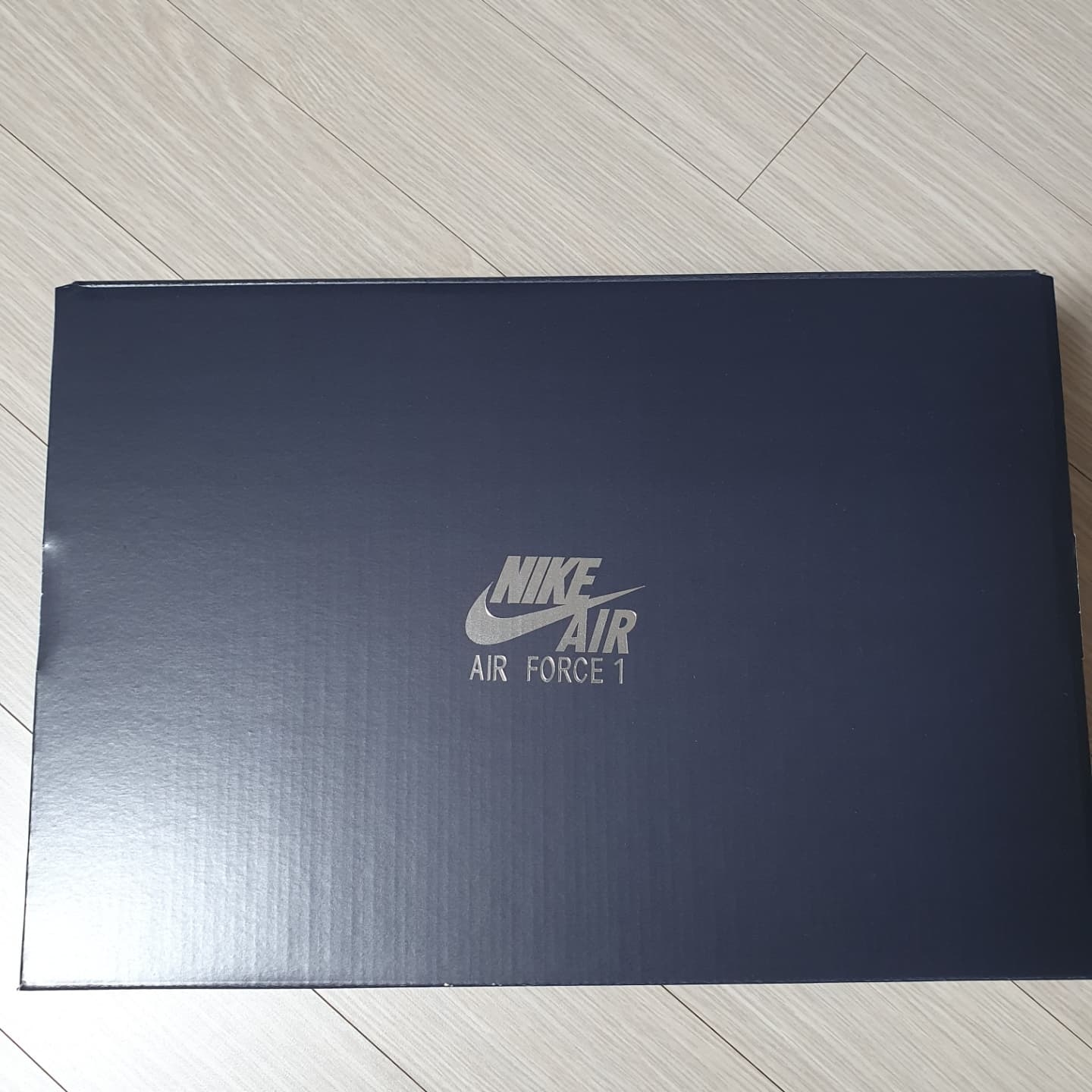 Nike Air Force 1 '07 LV8 Hangul Day 착용 스타일 - 1