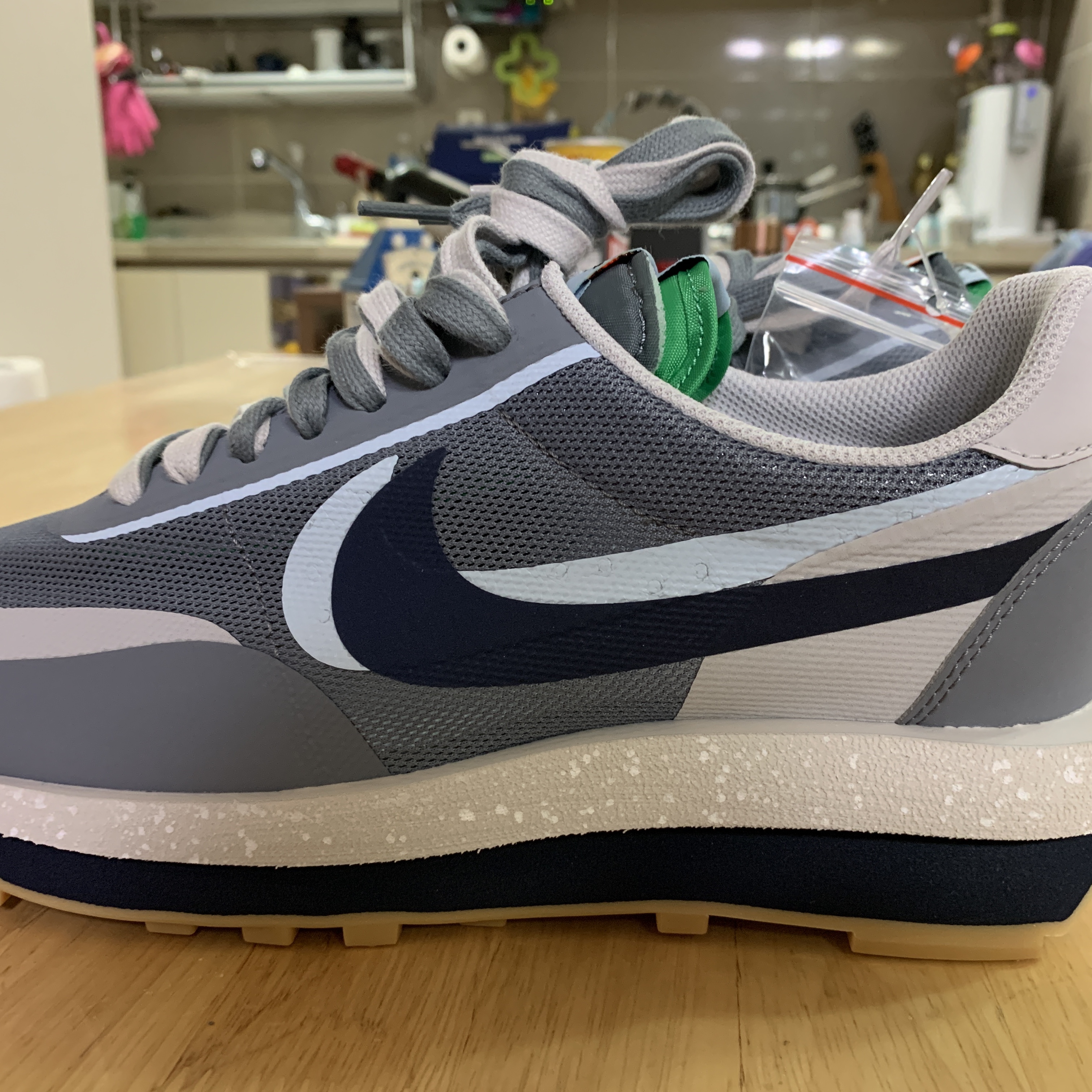 Nike x Sacai x Clot LDWaffle Cool Grey 착용 스타일 - 1