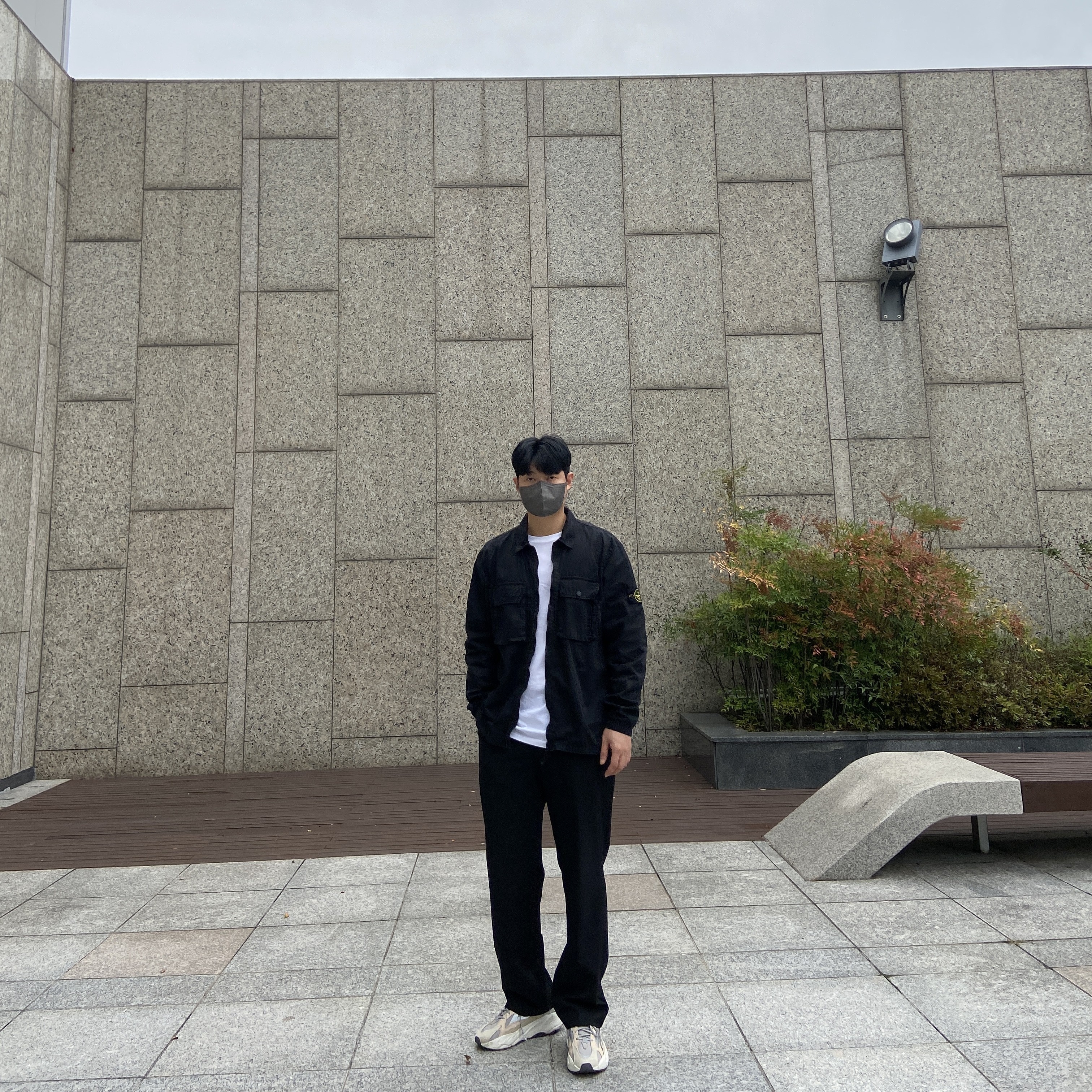Stone Island 113WN T.CO+OLD Overshirt Black - 21FW, Adidas Yeezy Boost 700 V2 Cream 착용 스타일