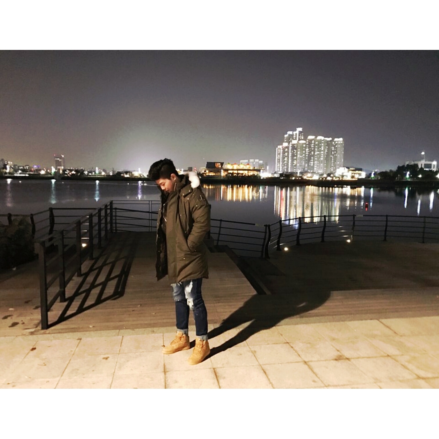 Nike Air Force 1 Mid '07 WB Flax 착용 스타일