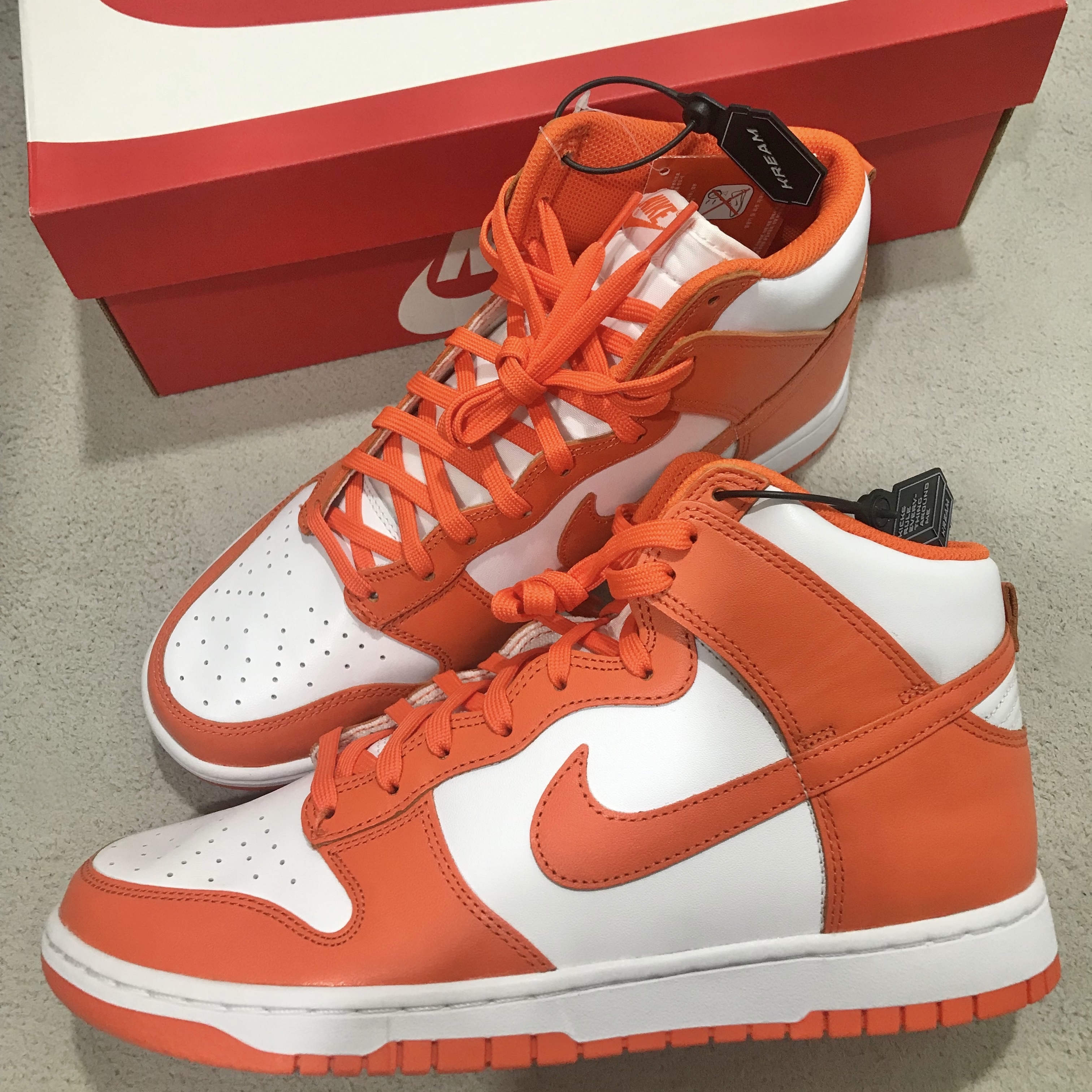 Nike Dunk High Retro Orange Blaze 착용 스타일 - 2
