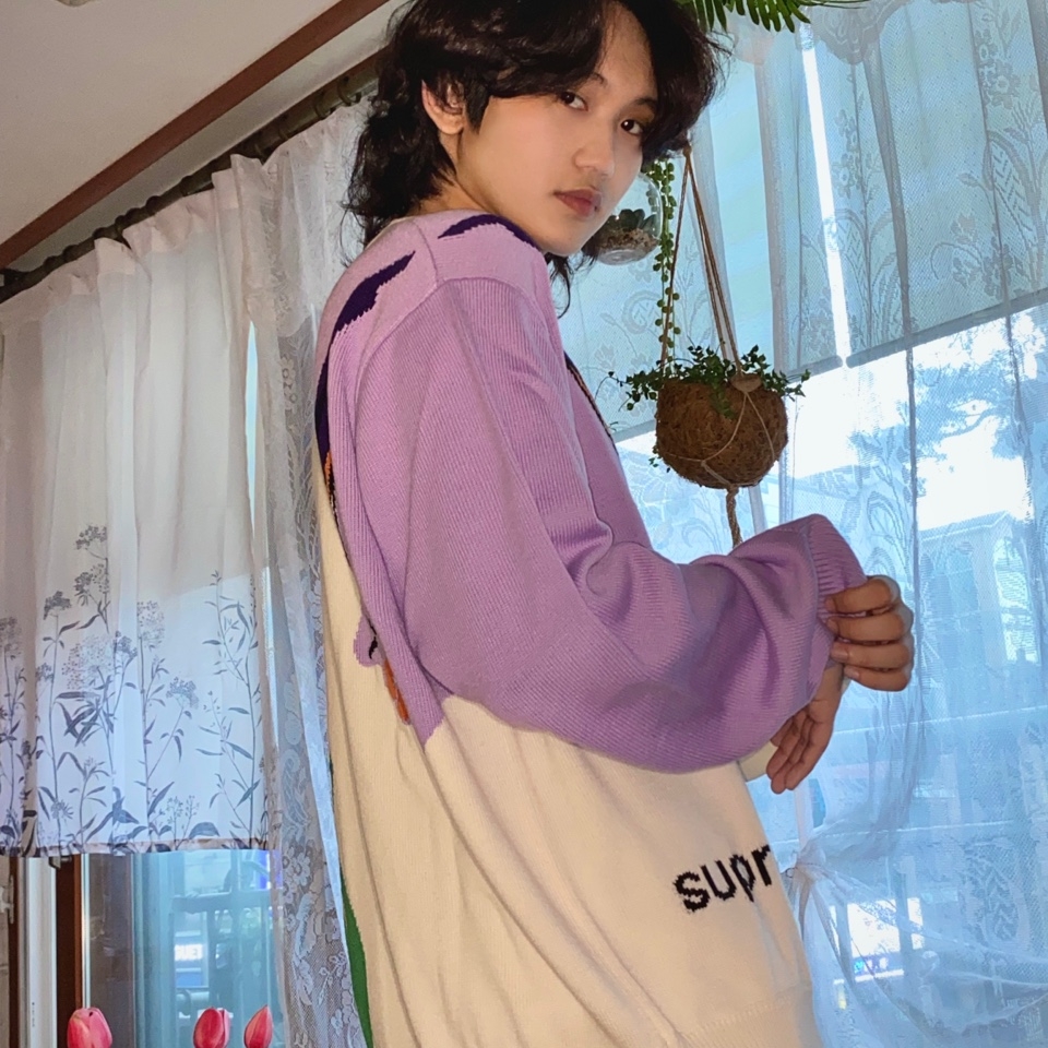 Supreme Faces Sweater Cream - 21FW 착용 스타일 - 3