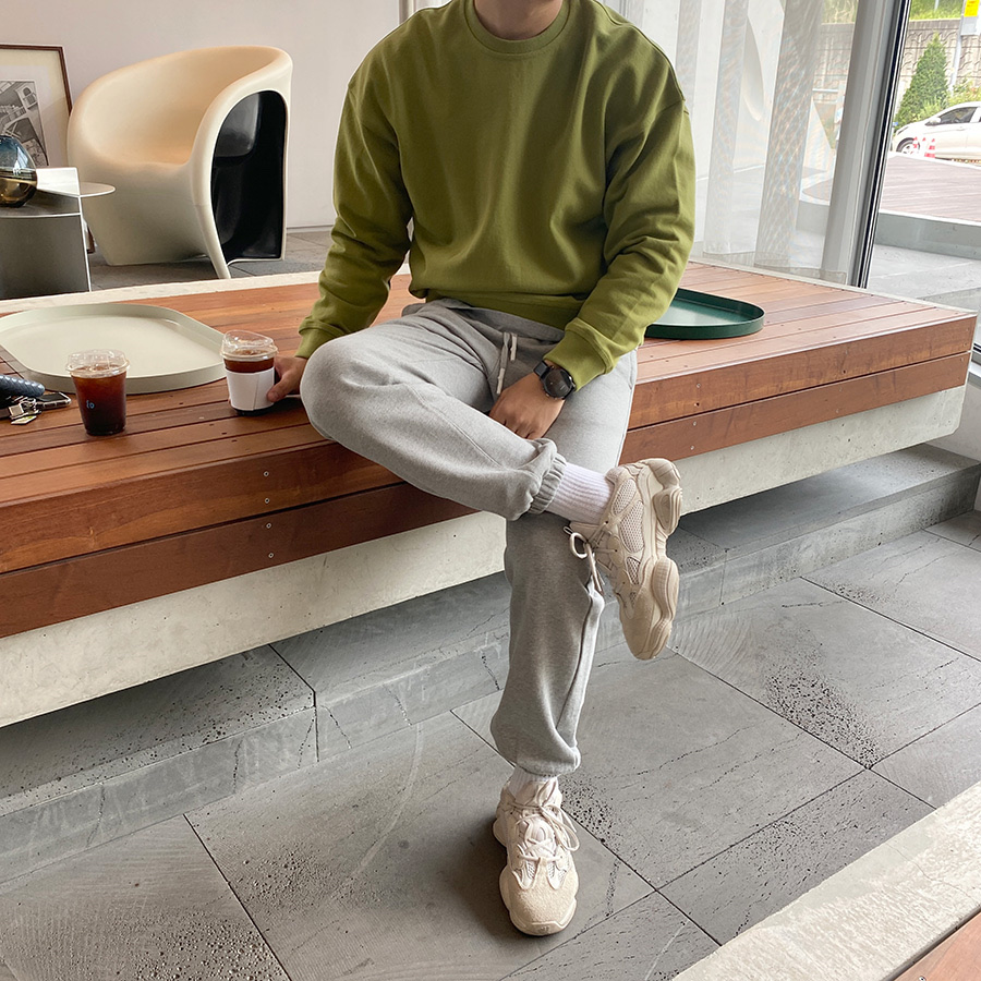 Adidas Yeezy 500 Blush 2018 착용 스타일 - 2