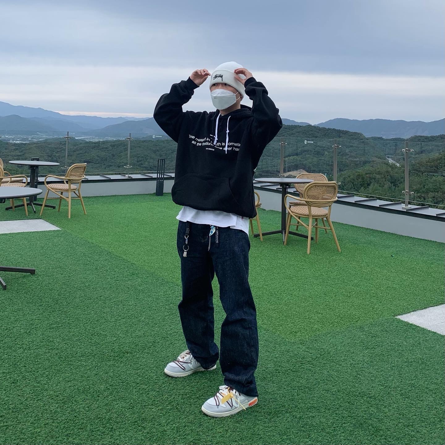 Nike x Stussy Cuff Beanie White, Nike x Off-White Dunk Low The 50 - Lot 46 착용 스타일 - 1
