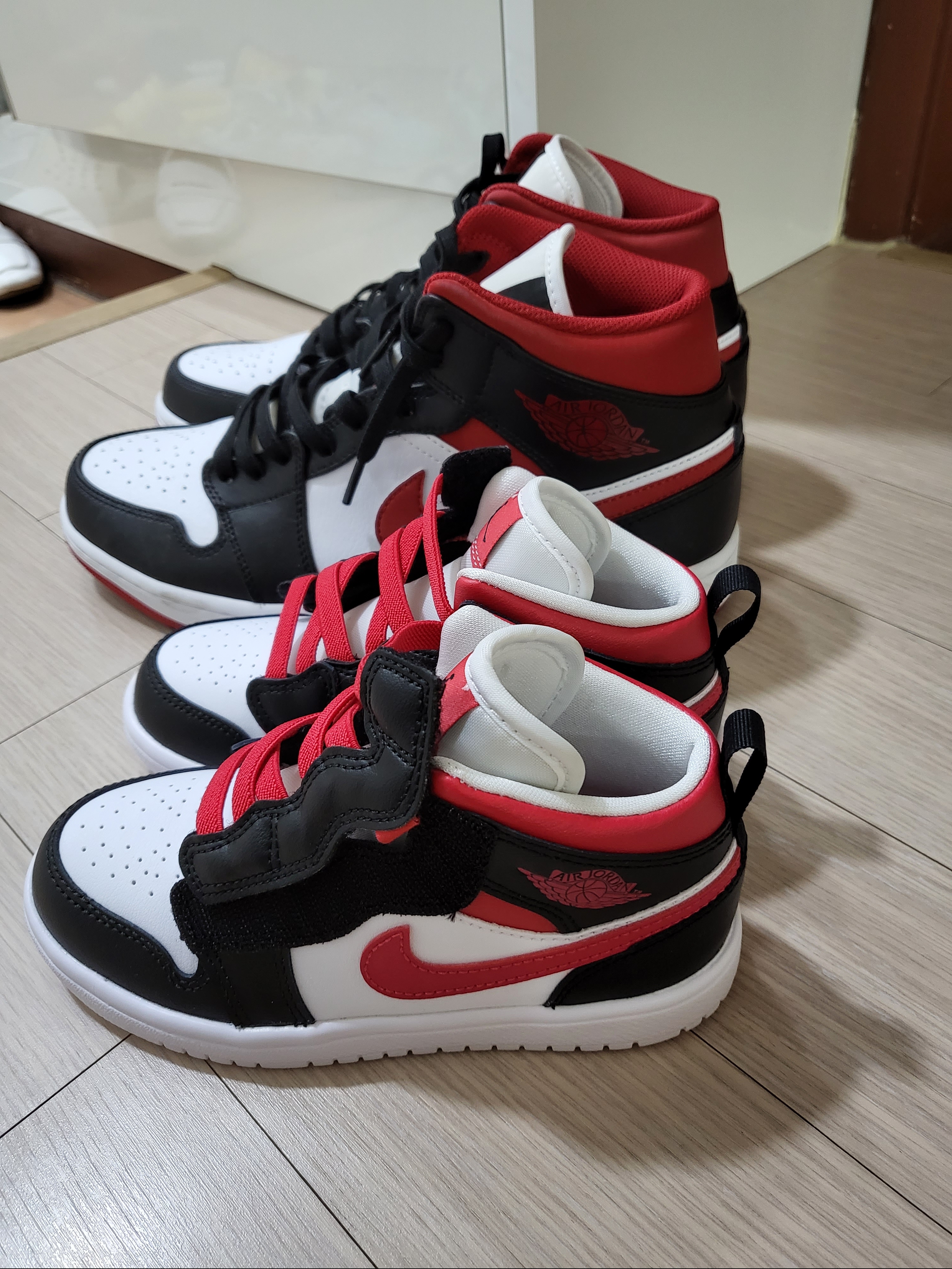 Jordan 1 Mid Gym Red Black White 착용 스타일