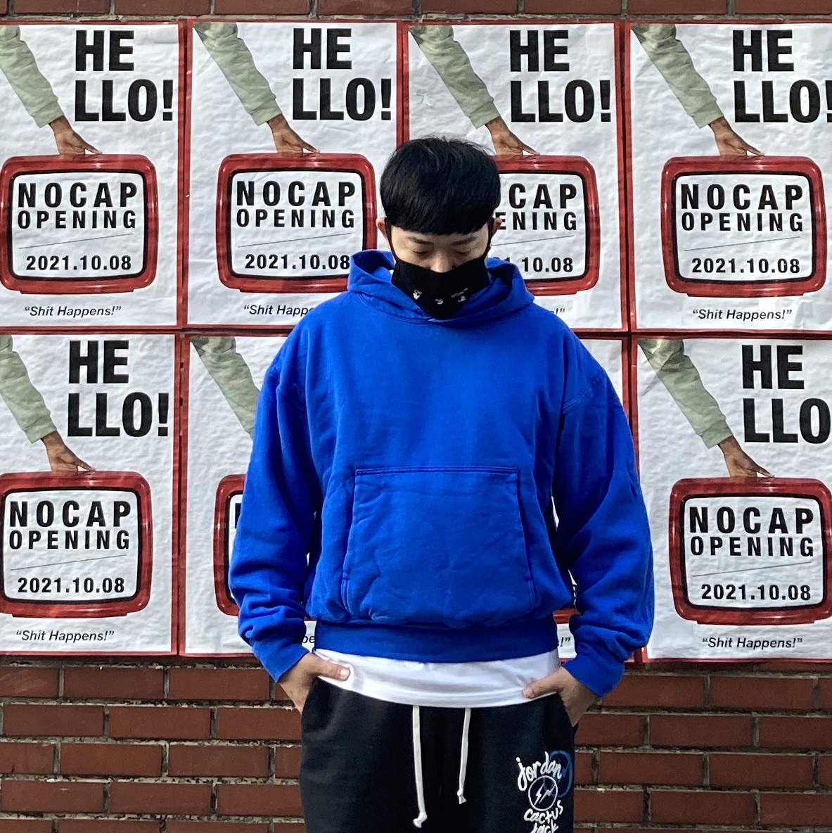 Yeezy Gap Hoodie Blue, Nike x Sacai x Clot LDWaffle Cool Grey 착용 스타일 - 4
