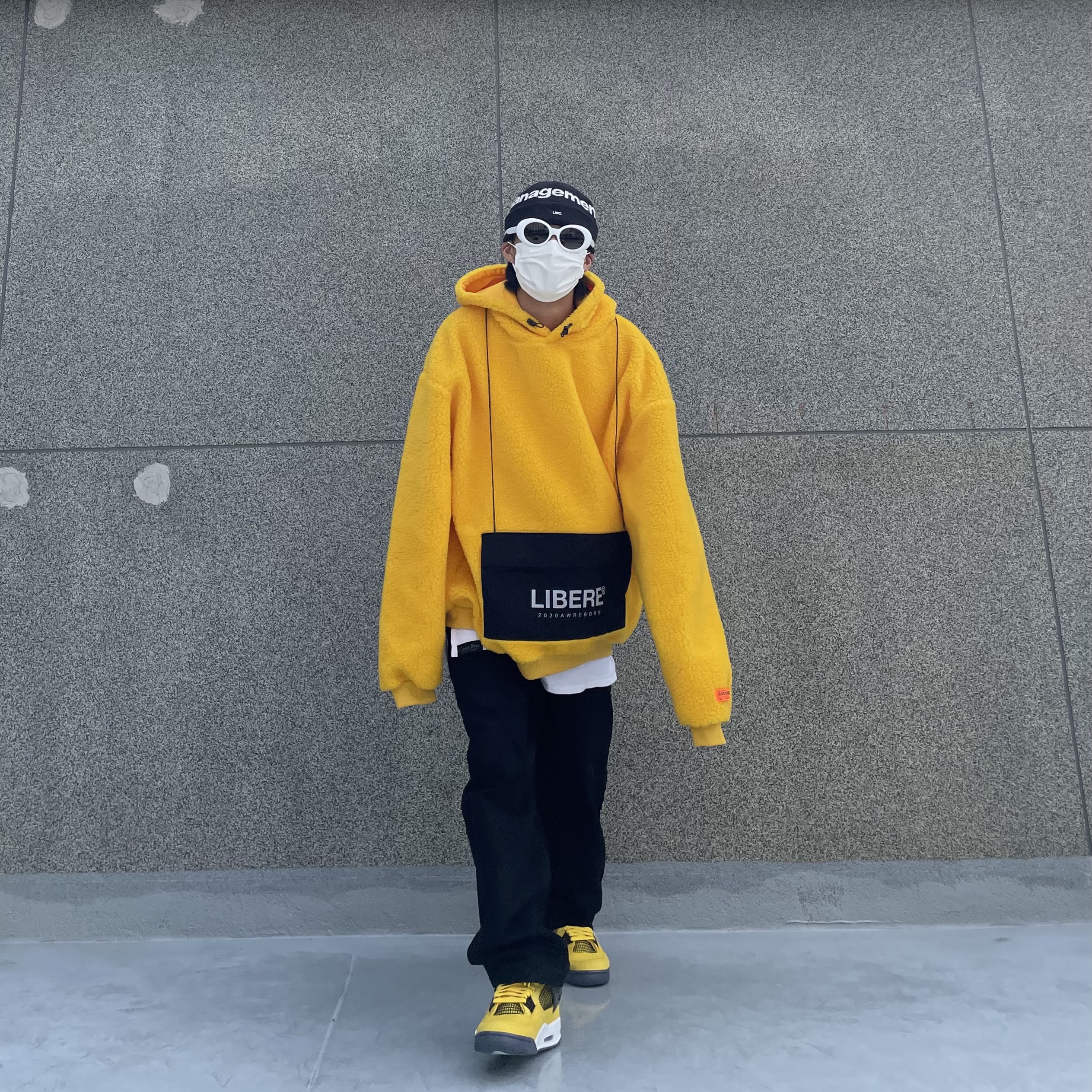 Jordan 4 Retro Tour Yellow 착용 스타일 - 1