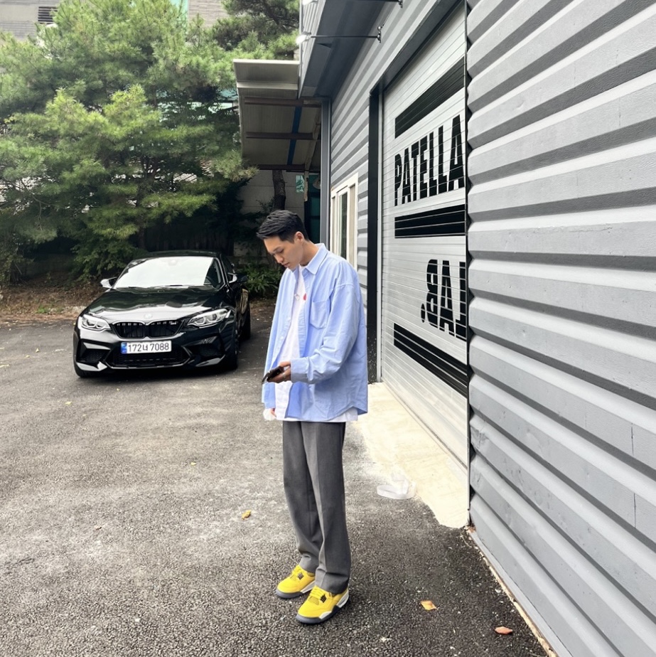 Jordan 4 Retro Tour Yellow 착용 스타일