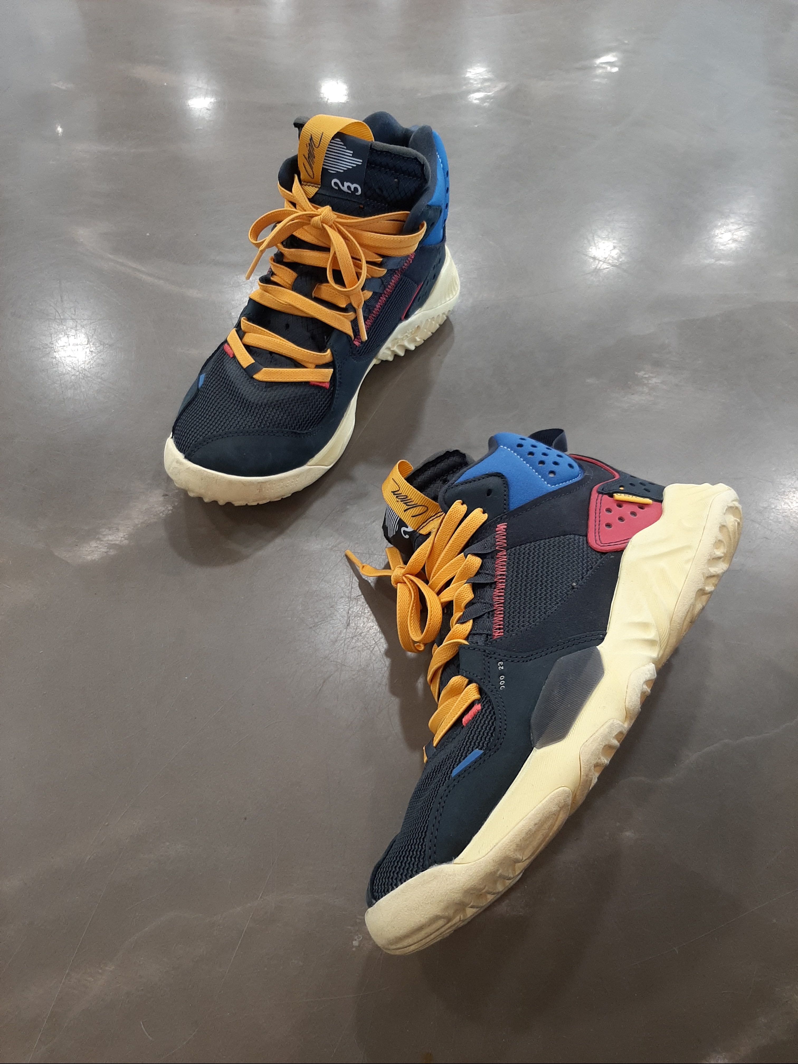Jordan x Union Delta Mid Off Noir 착용 스타일 - 2