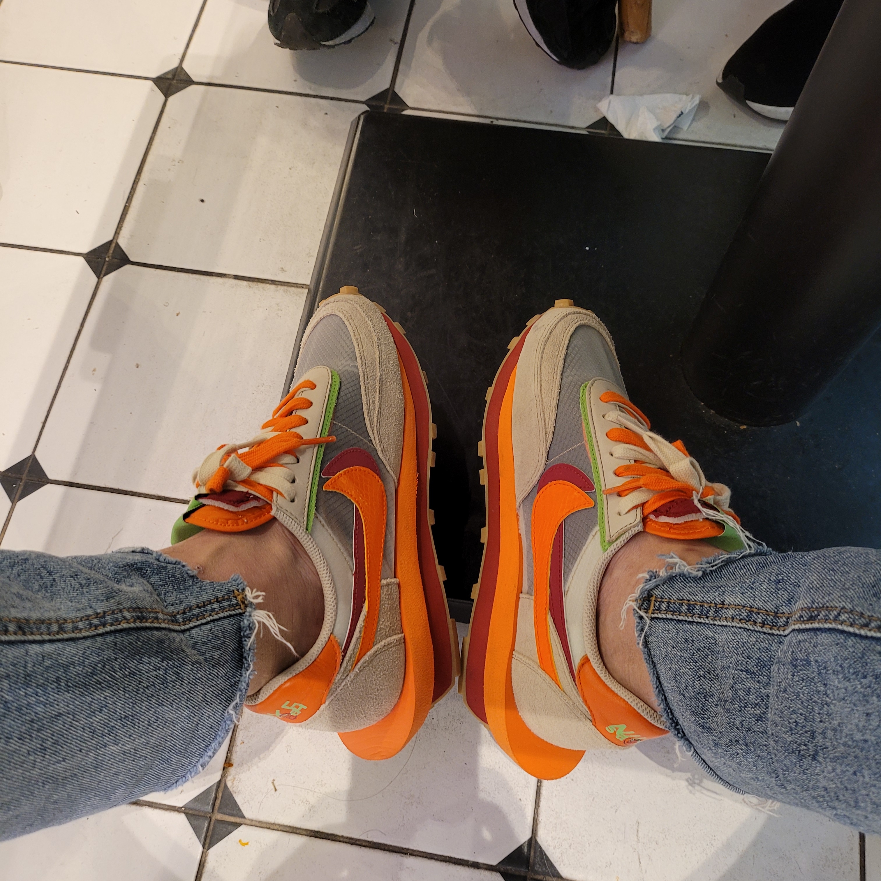 Nike x Sacai x Clot LDWaffle Orange Blaze 착용 스타일