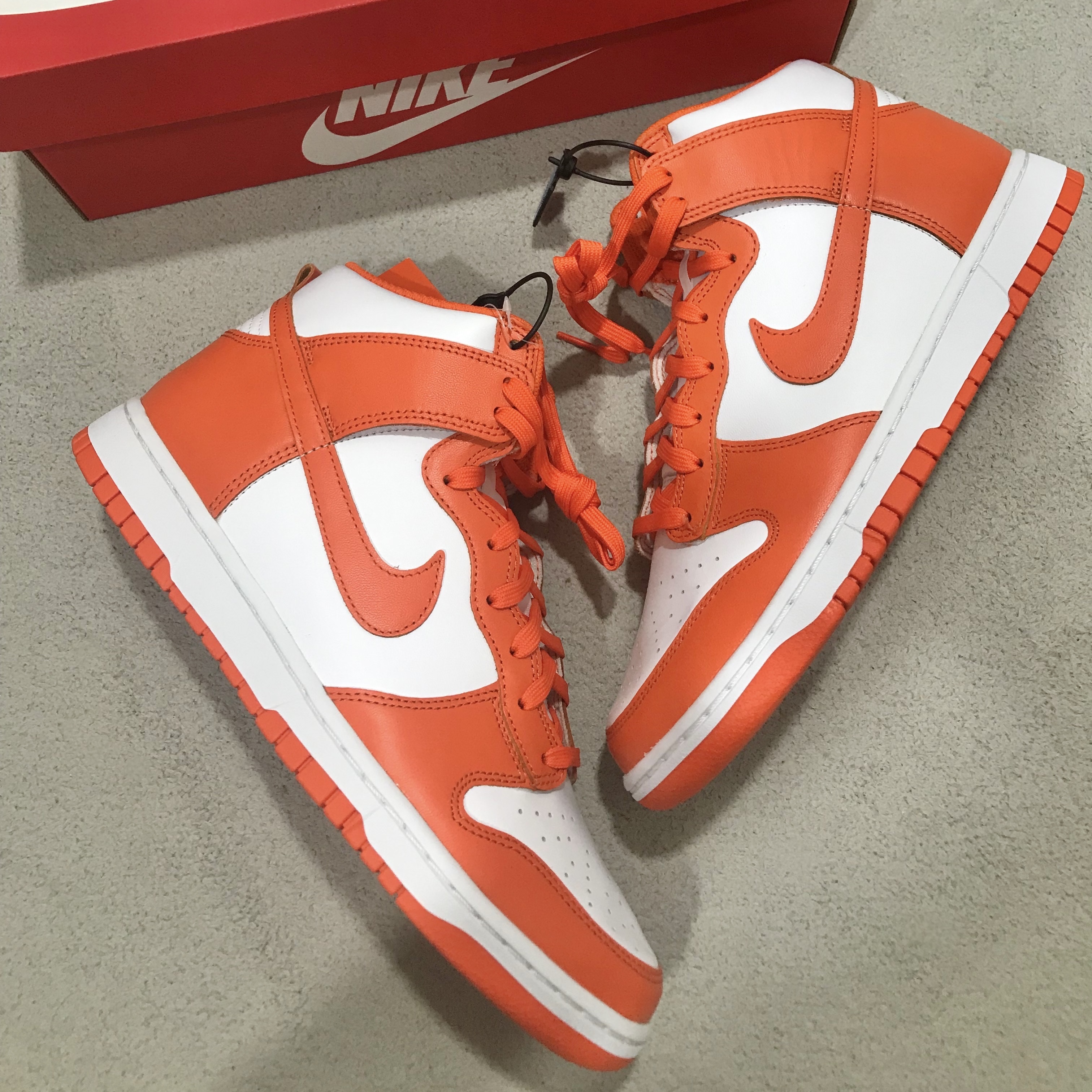 Nike Dunk High Retro Orange Blaze 착용 스타일 - 1