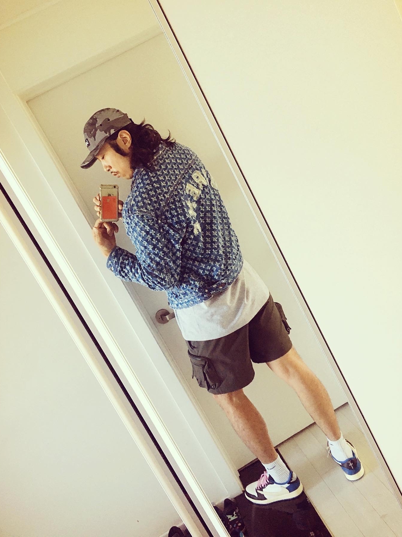 Jordan 1 x Travis Scott x Fragment Retro Low OG SP Military Blue, Supreme Hole Punch Denim Trucker Jacket Blue - 20SS 착용 스타일 - 2