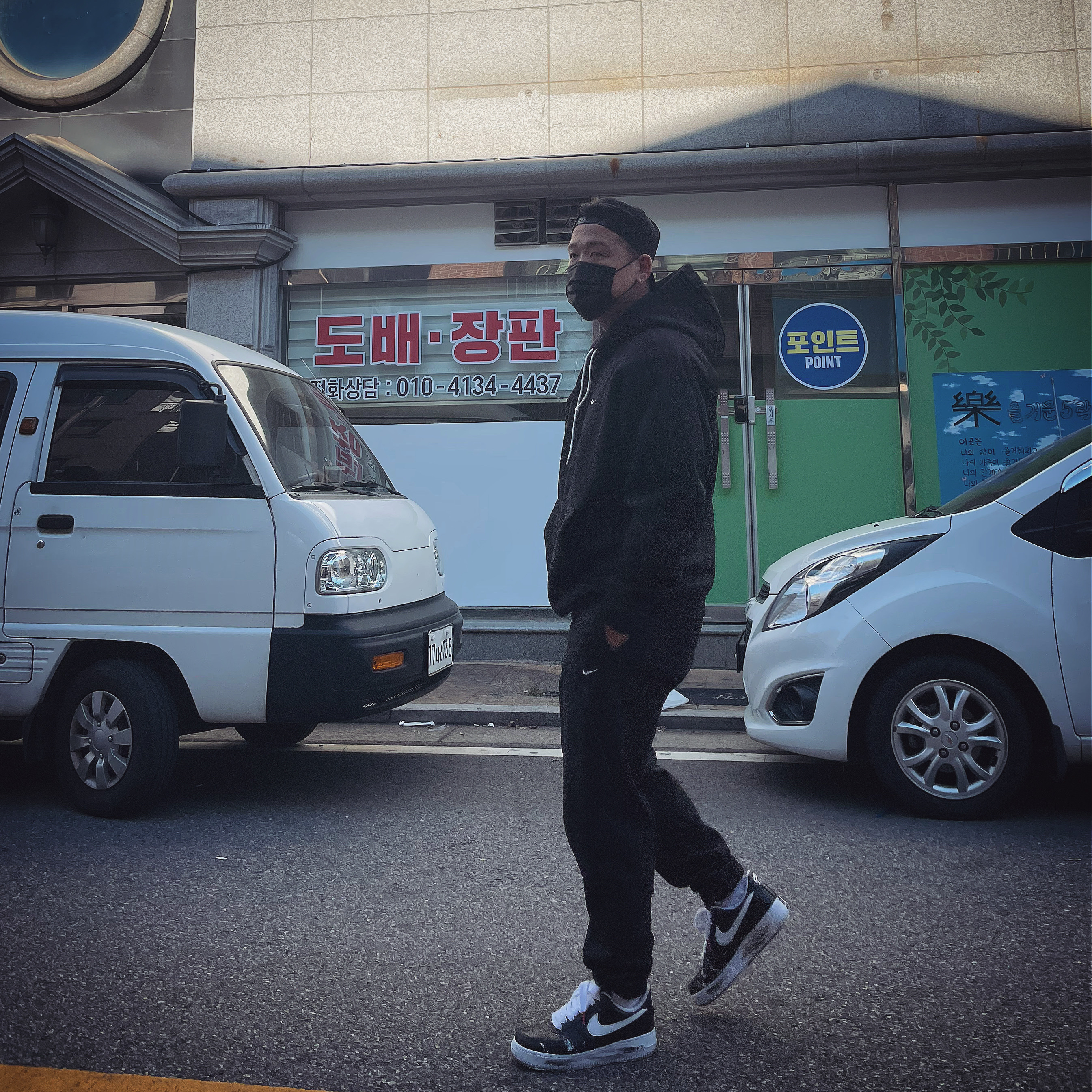 Nike NRG Solo Swoosh Fleece Pants Black - US/EU, Nike NRG Solo Swoosh Fleece Hoodie Black White - US/EU 착용 스타일