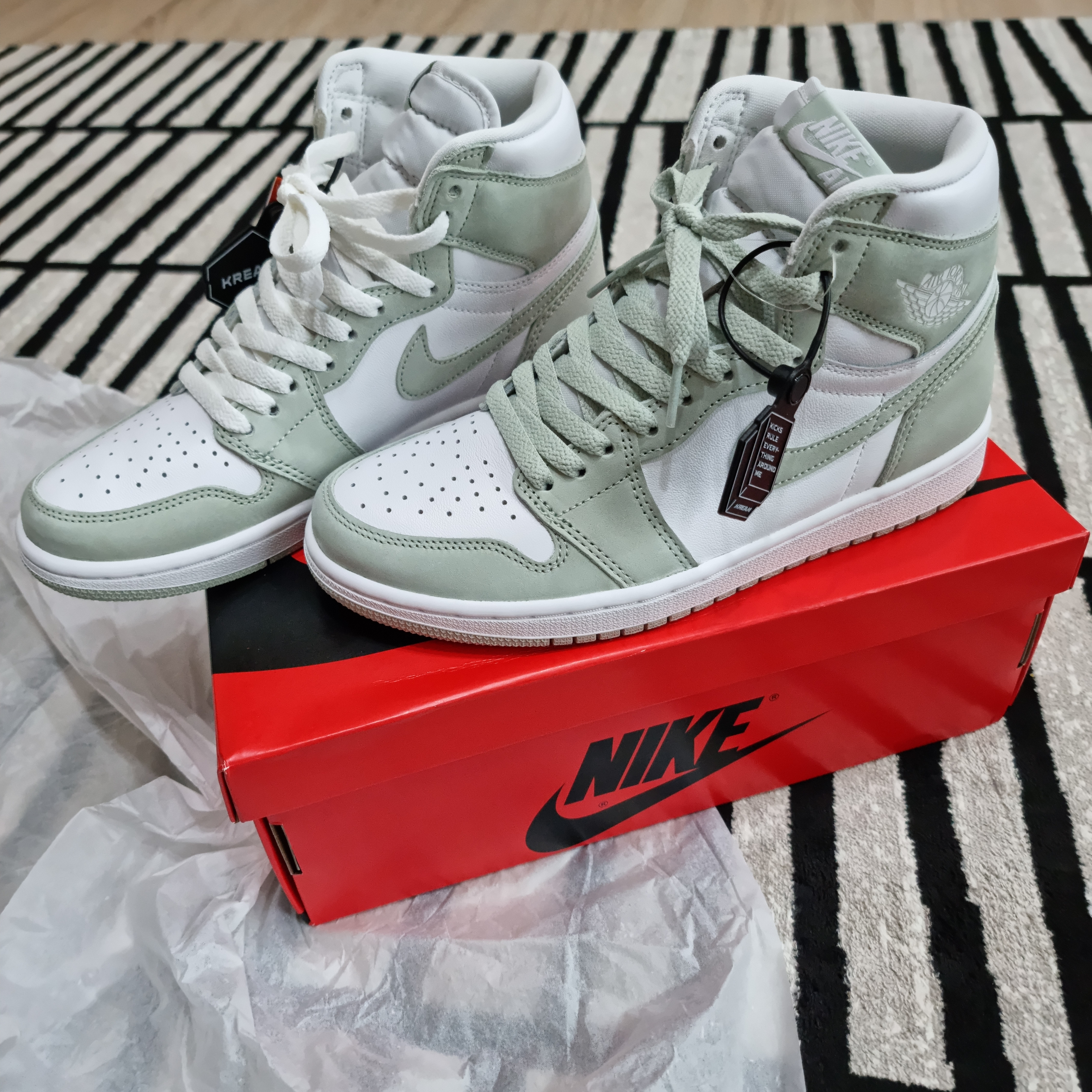 (W) Jordan 1 Retro High OG Seafoam 착용 스타일