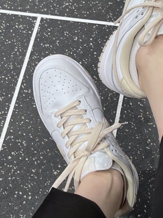 (W) Nike Dunk Low Pearl White 착용 스타일