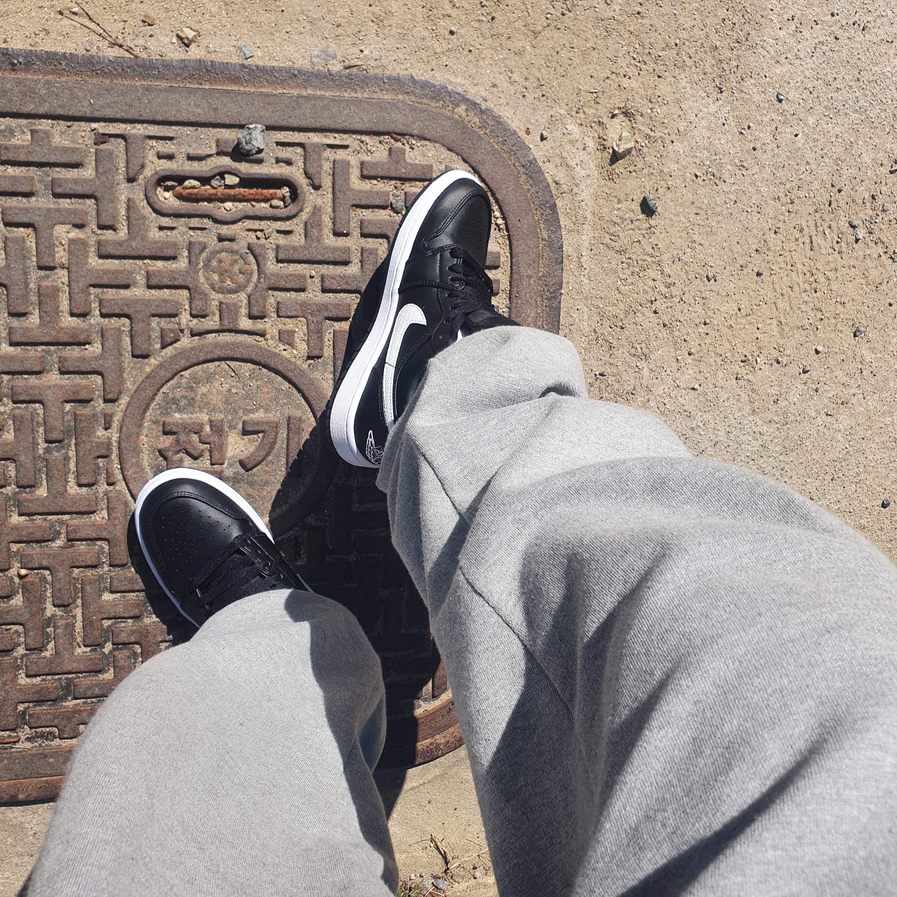 (W) Jordan 1 Low Black White 착용 스타일