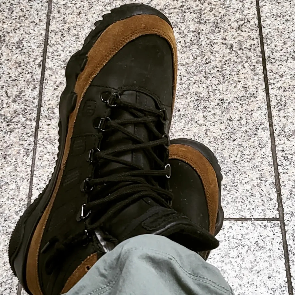 Jordan 9 Retro Olive 2012 착용 스타일 - 2