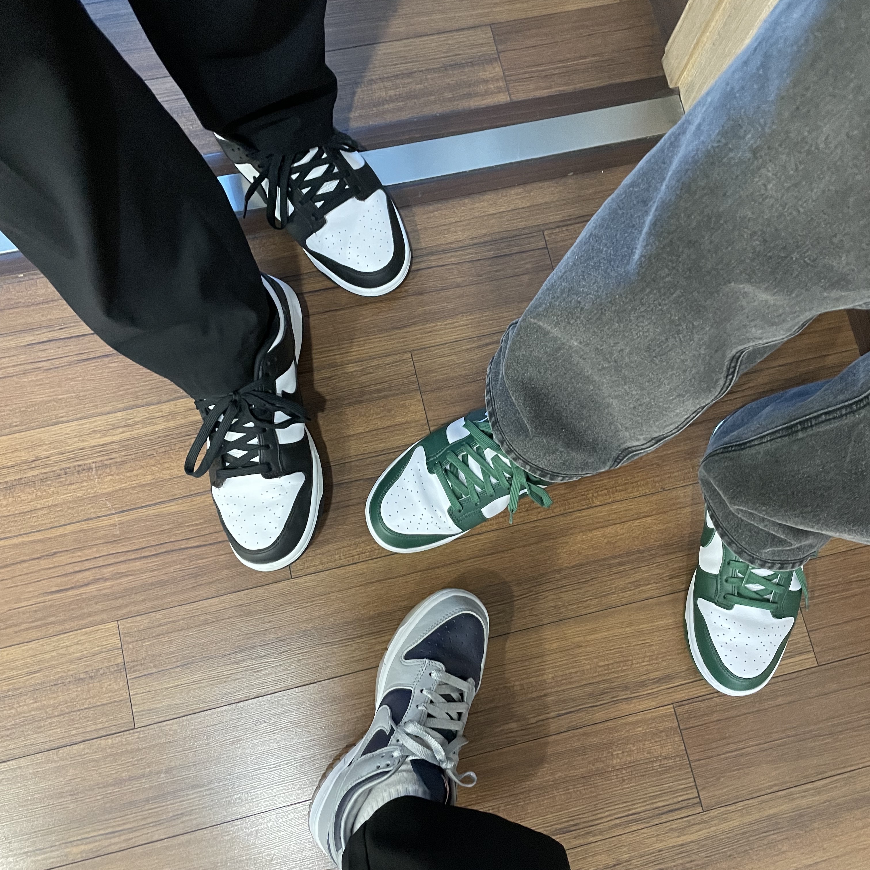 Nike Dunk Low Retro Black, Nike Dunk Low Retro Varsity Green 착용 스타일